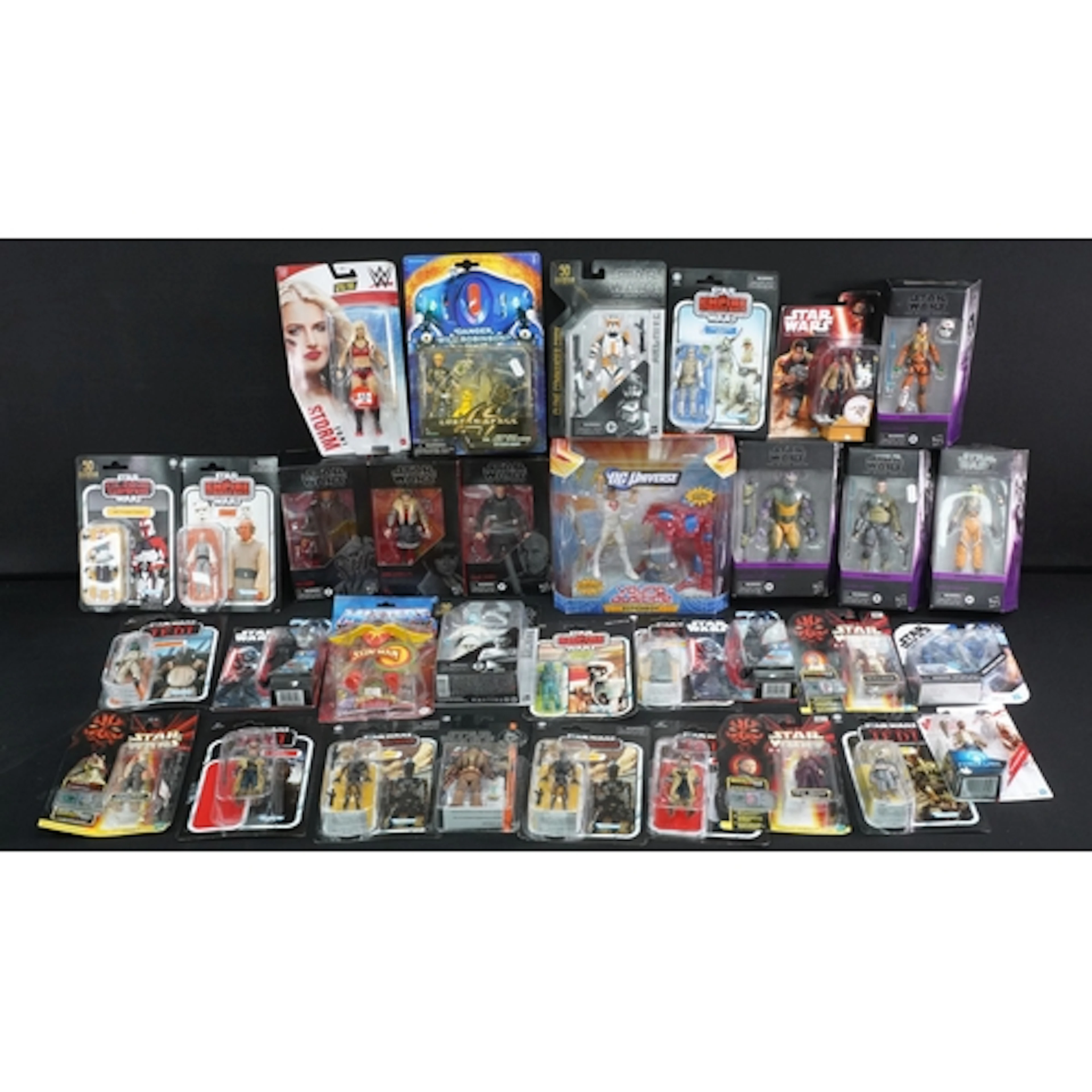 Star Wars - 29 Carded / boxed Hasbro Star Wars figures to in...