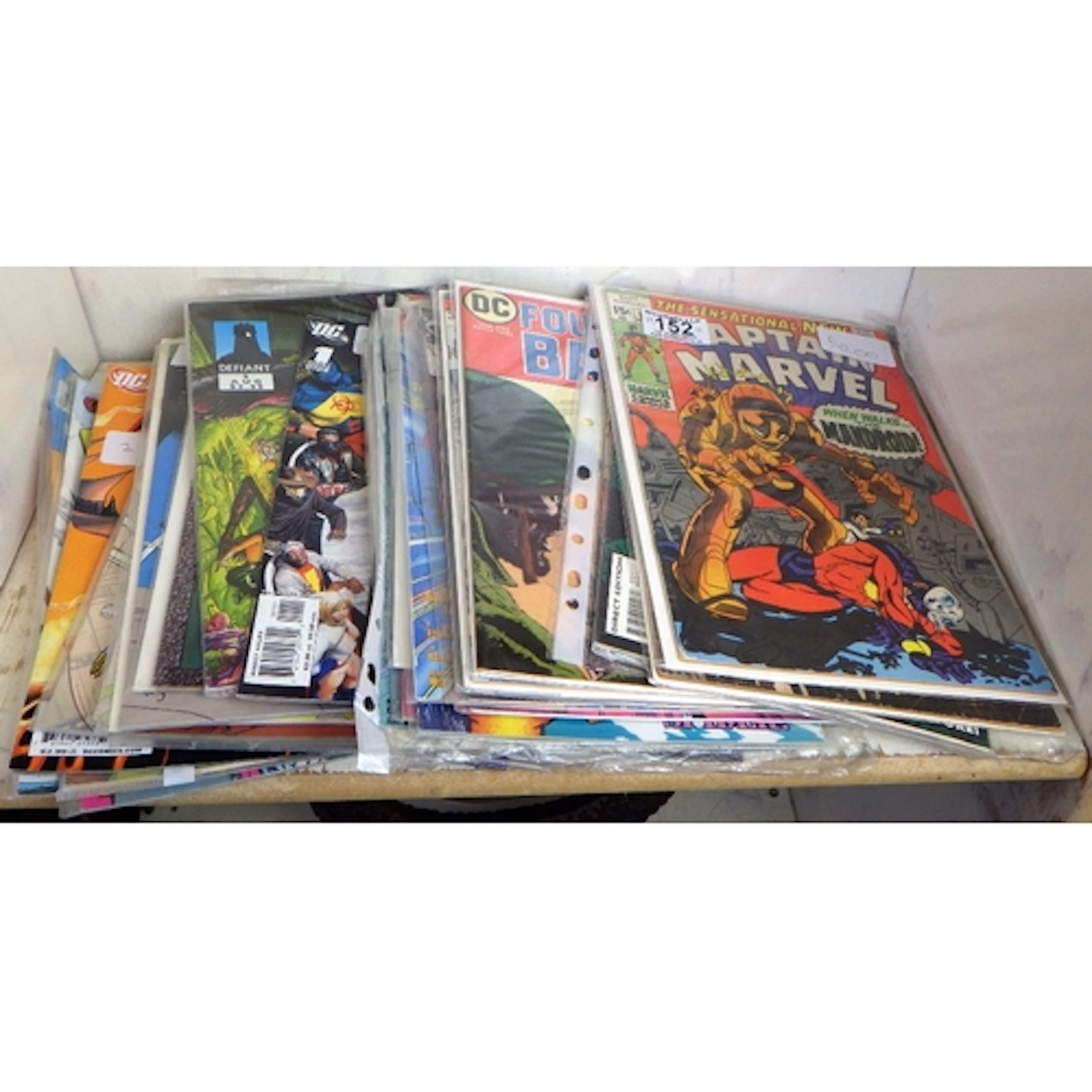 A qty of various comics