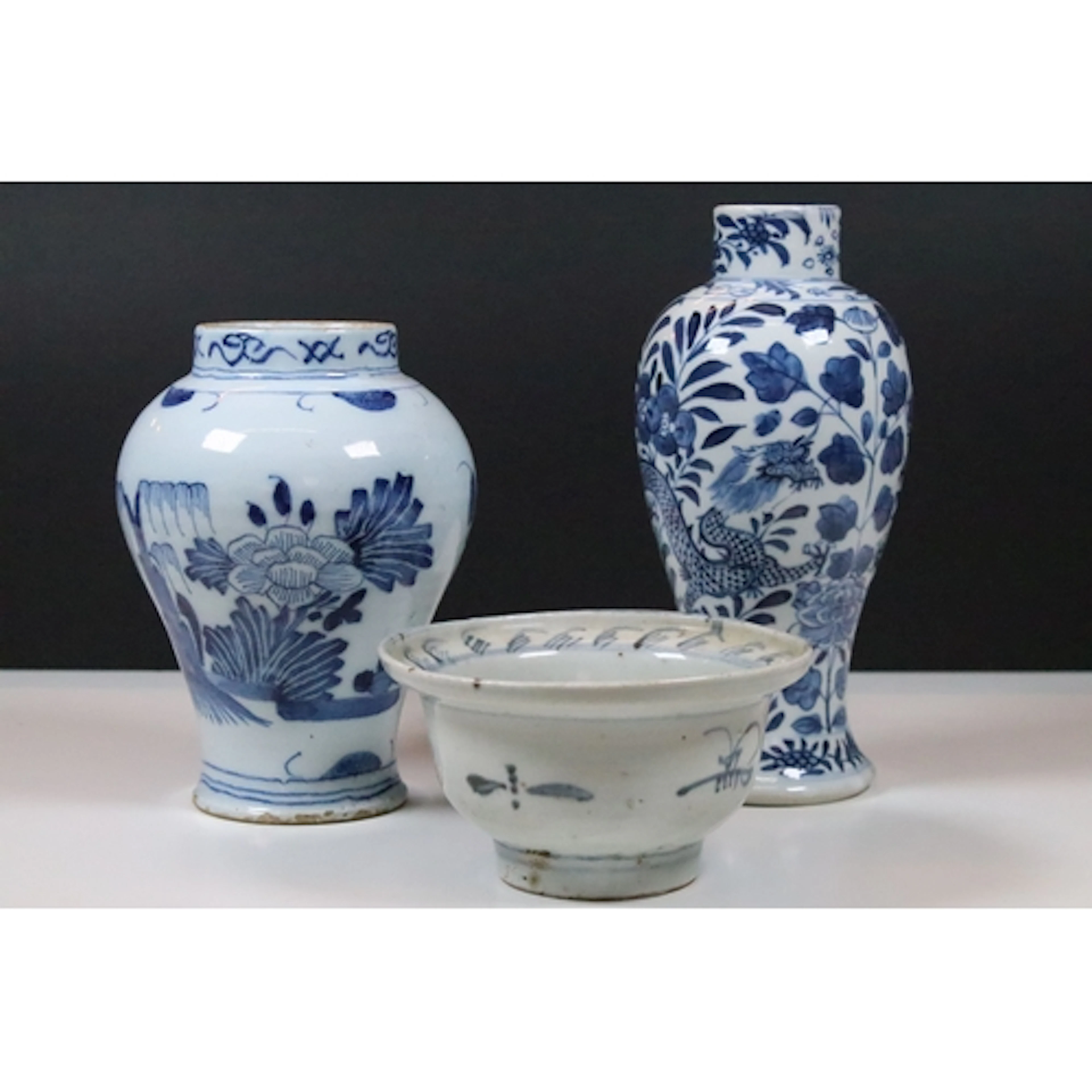 19th century Chinese blue and white porcelain baluster vase,...