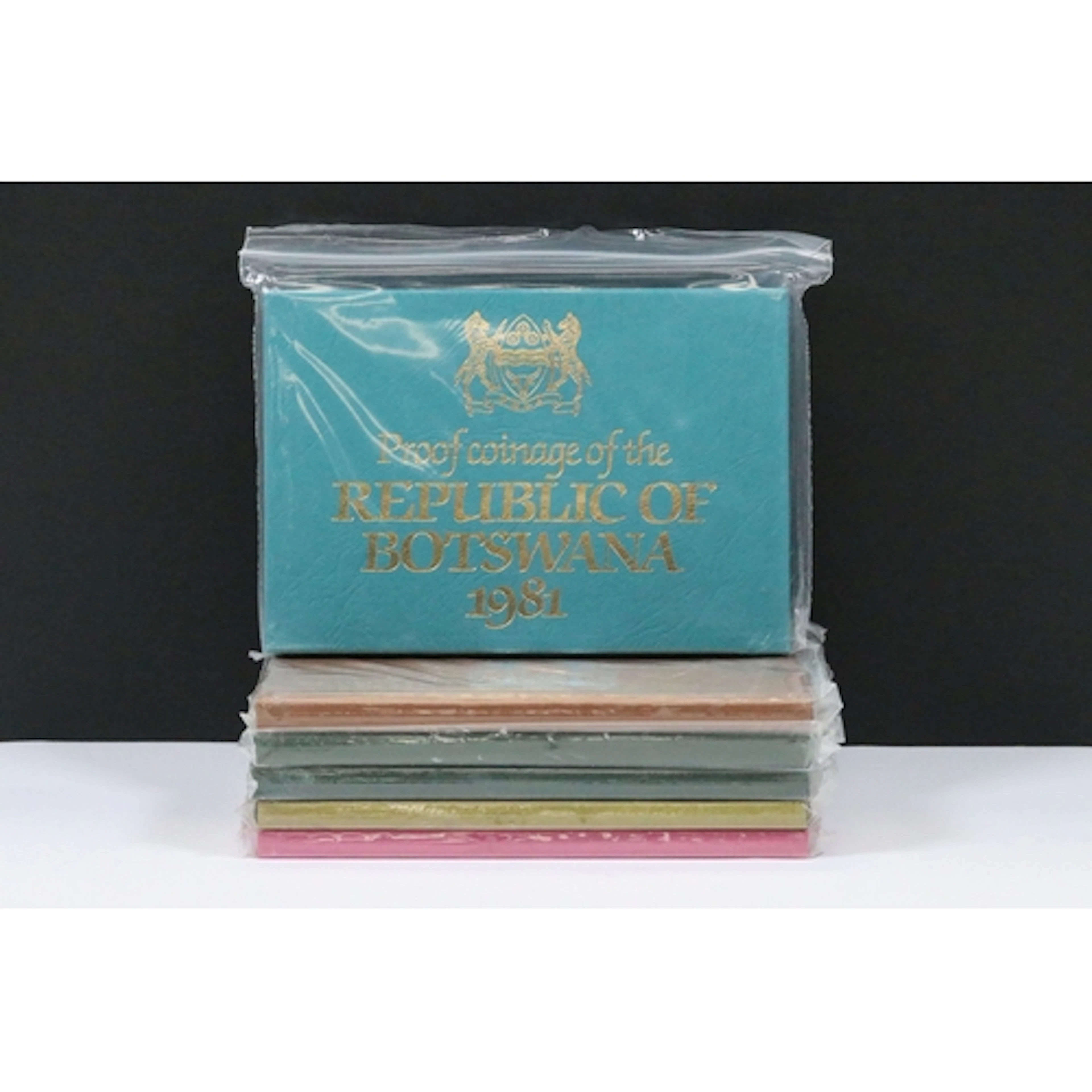 A collection of six Royal Mint brilliant uncirculated proof ...