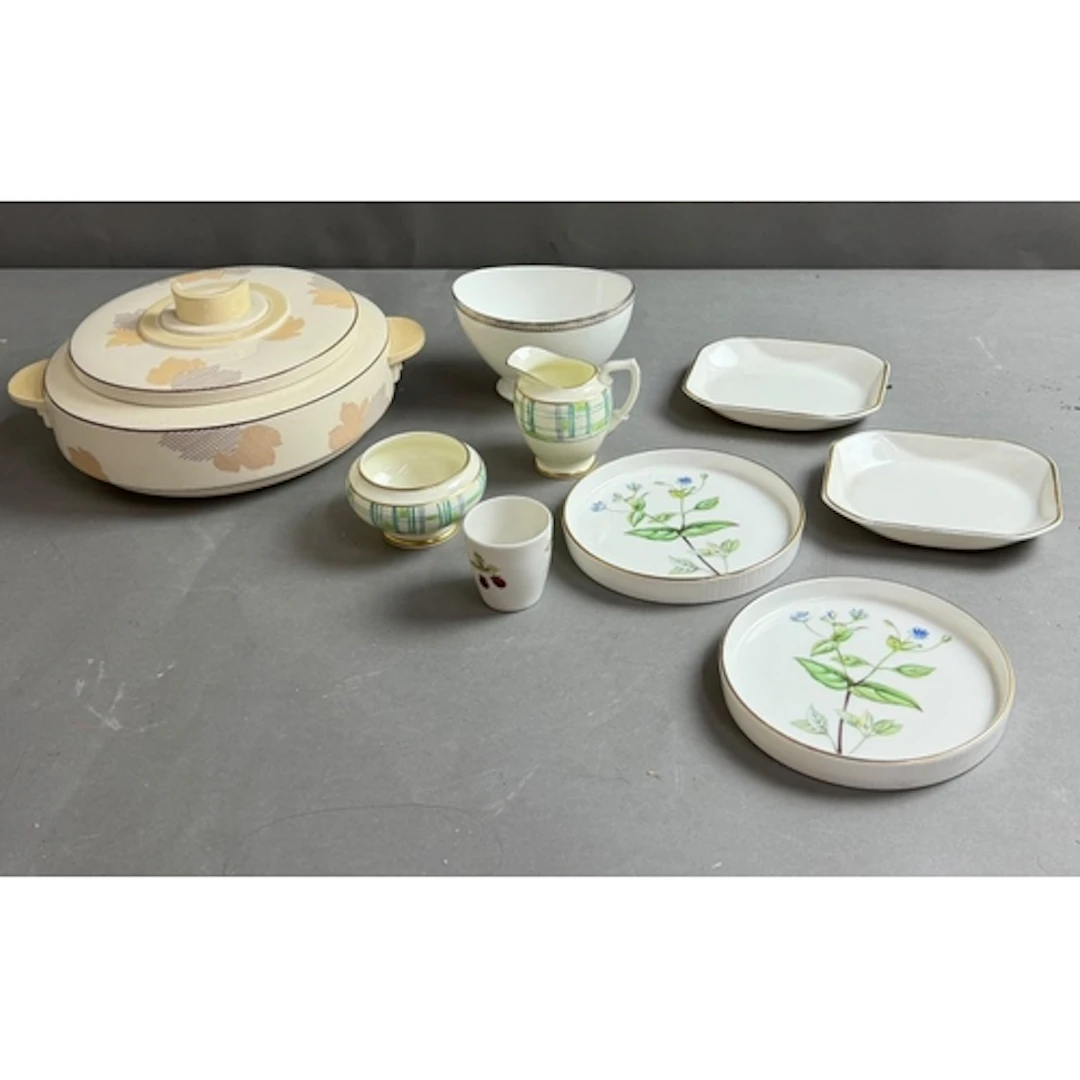 A selection of Royal Doulton china to include plates, cups e...