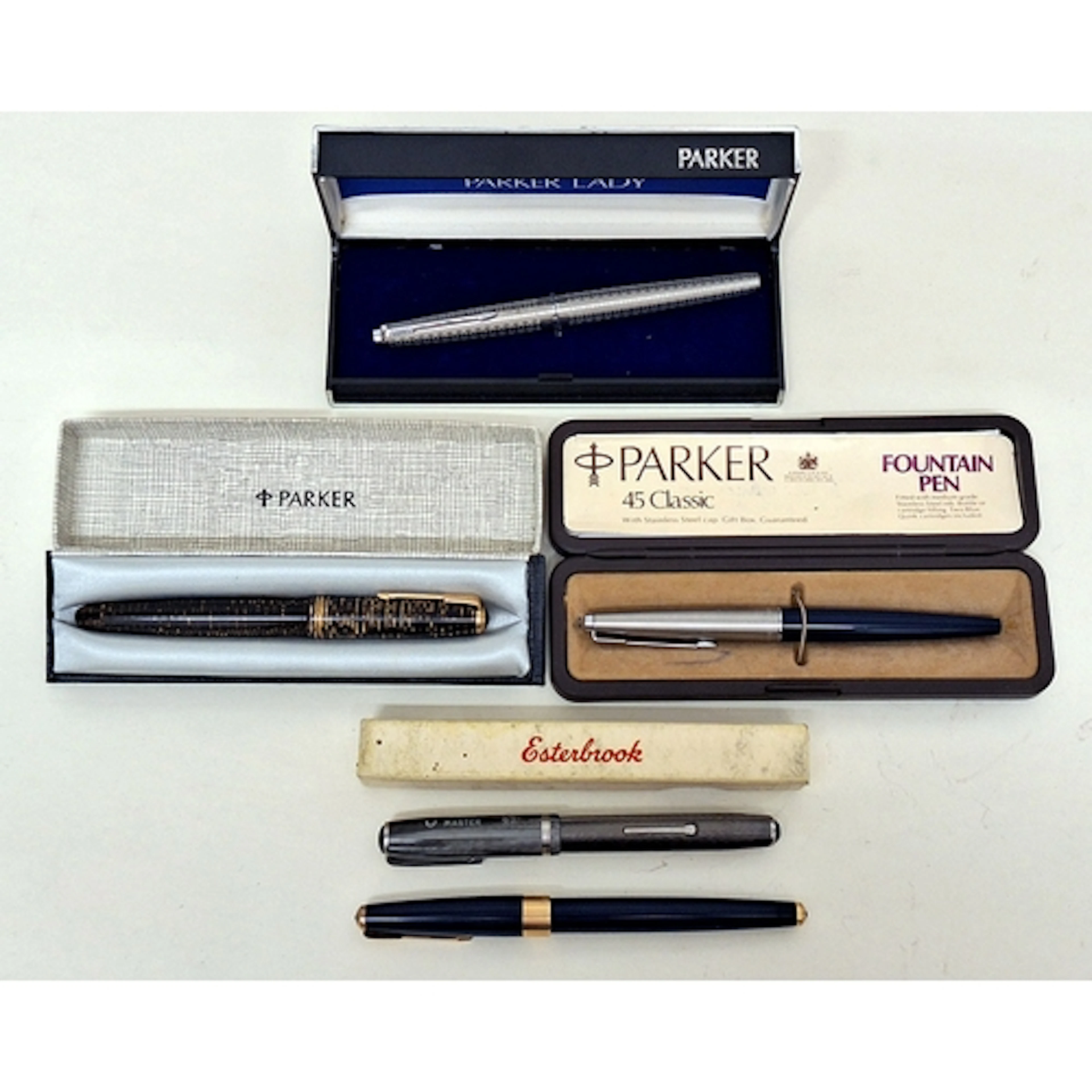 Parker Ladies Fountain Pen, textured body with chrome clip, ...