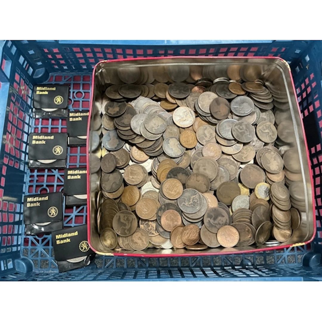 Large Collection Of World Coinage, includes GB pennies, bras...