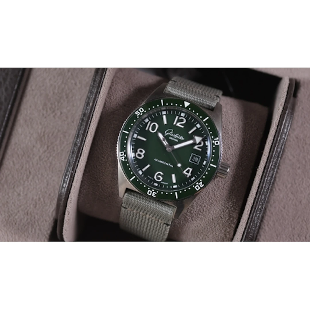 Brand: Glashutte Model Name: Original SeaQ Reference: 1-39-1...