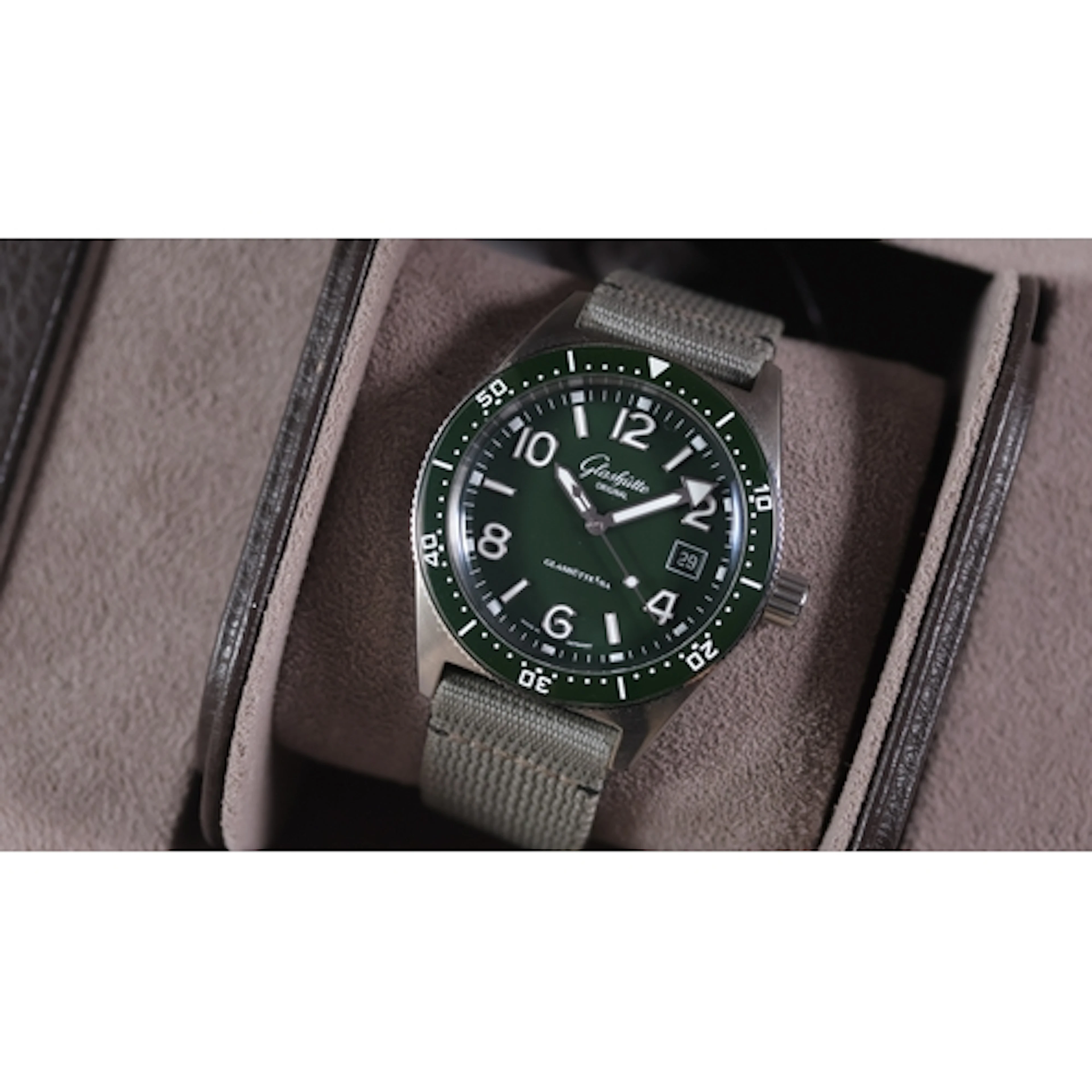 Brand: Glashutte Model Name: Original SeaQ Reference: 1-39-1...
