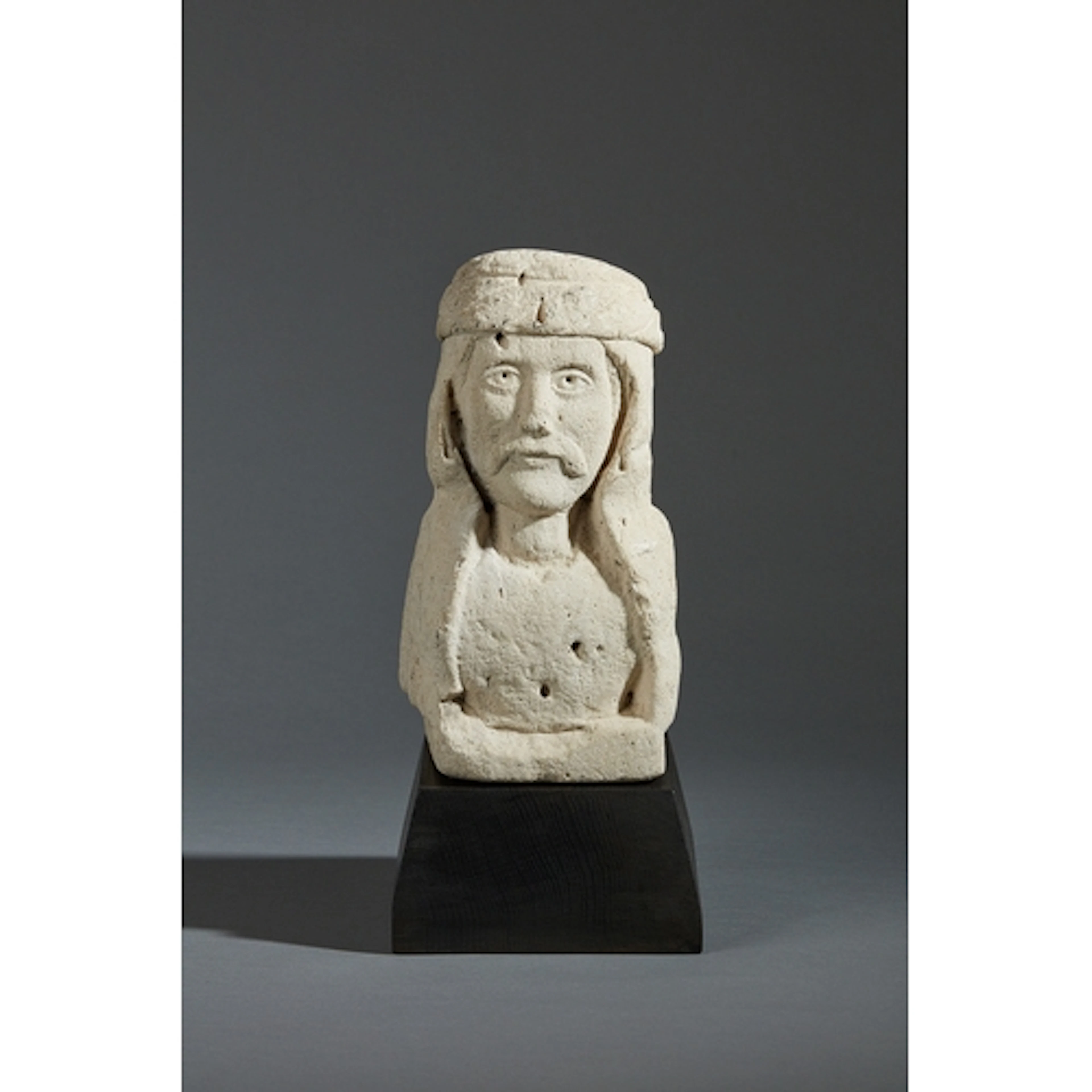 A MEDIEVAL 13TH TO 14TH CENTURY LIMESTONE TURKS HEAD, FRENCH...