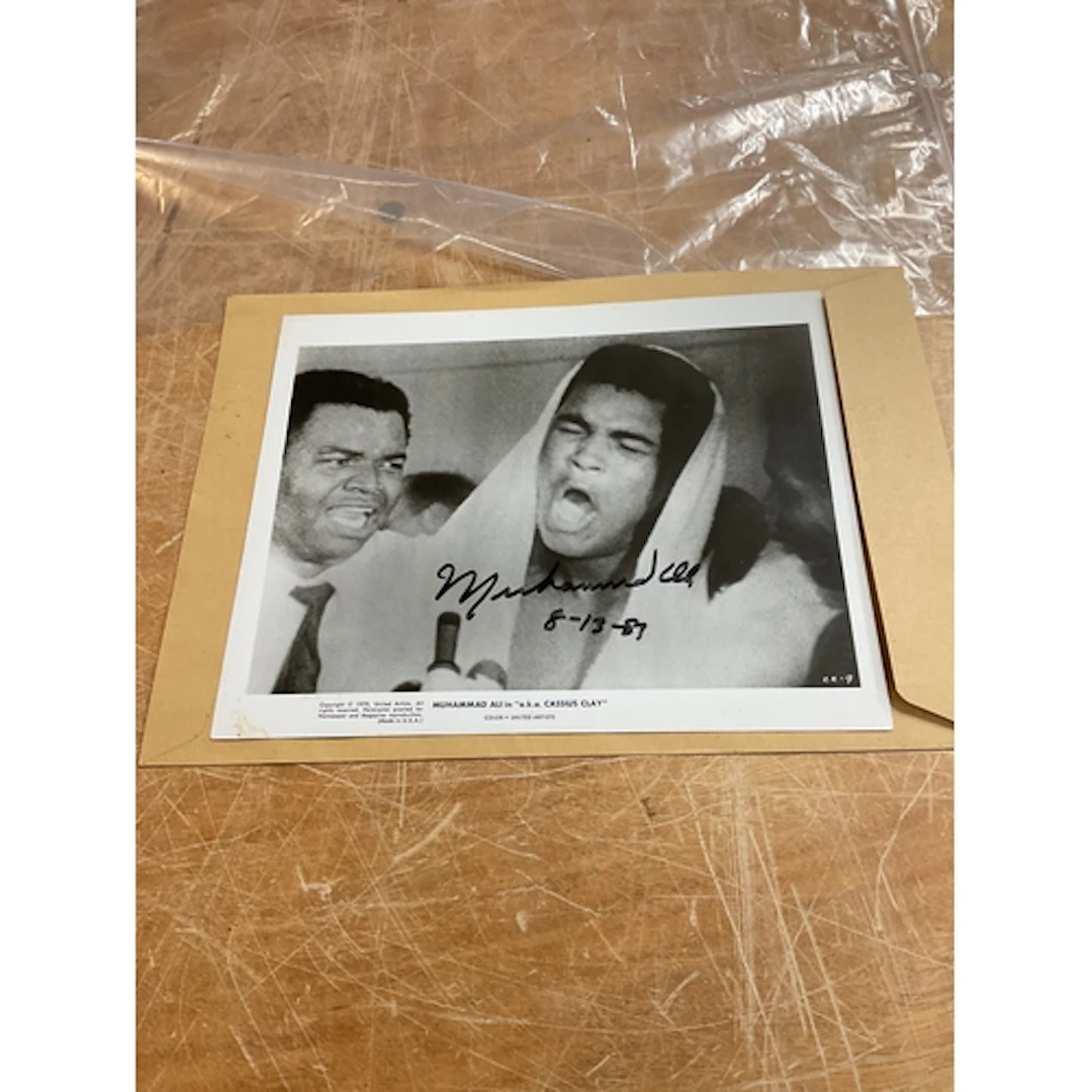 Original Muhammad Ali signature dated 8/13/87, kindly sent t...