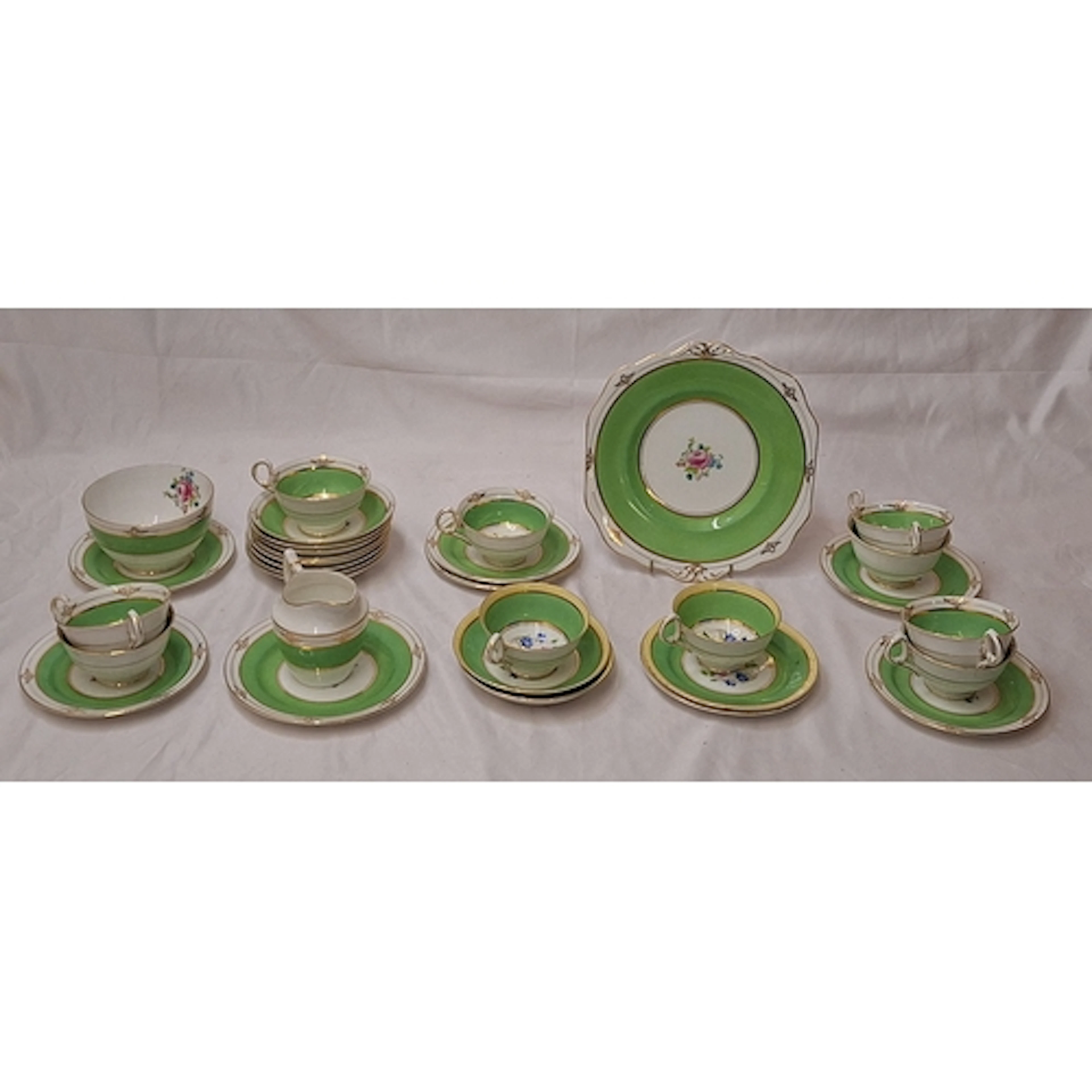 Old Royal China Green & Gold Floral Dinnerwares incl. 6 side...