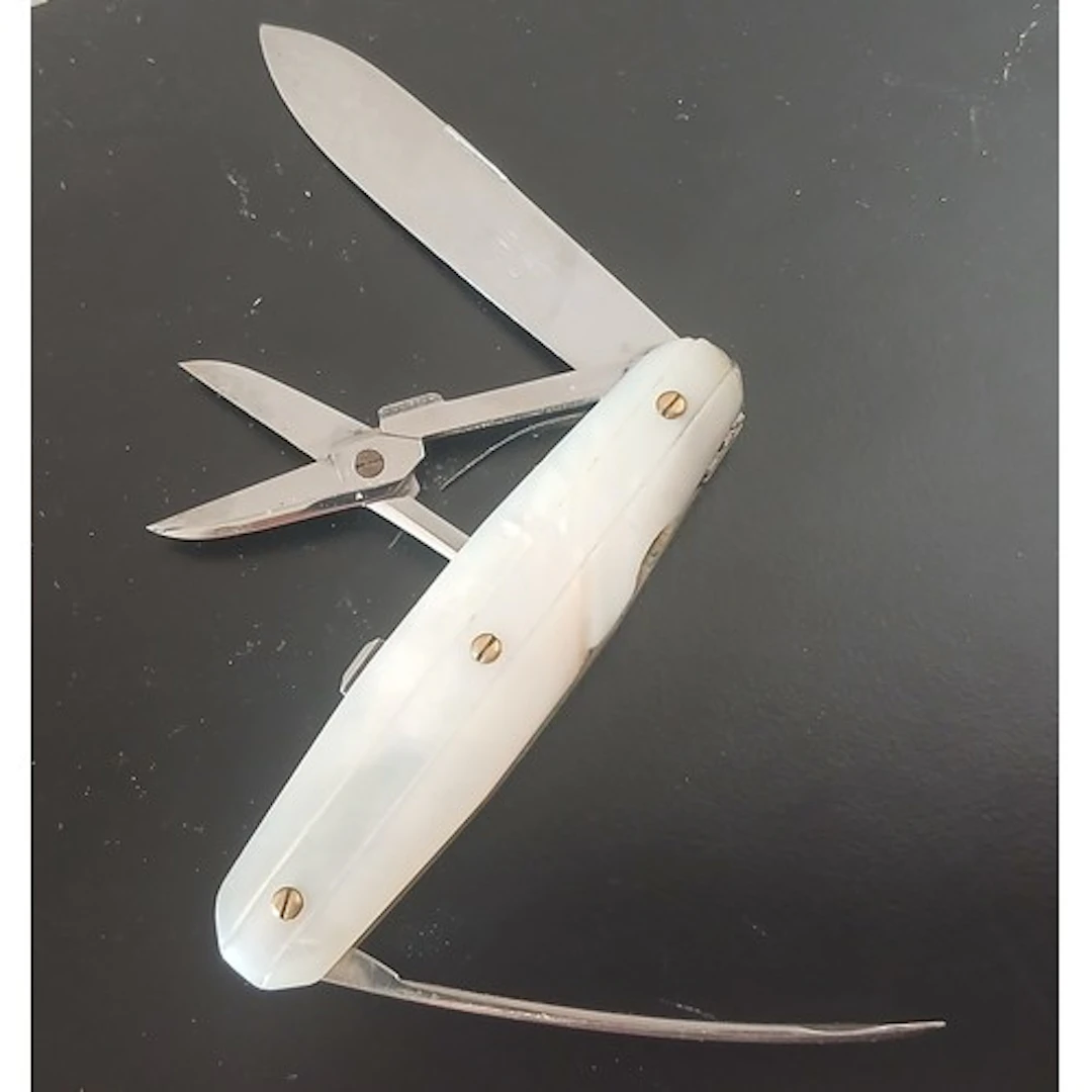 Ladies Mother of Pearl Pen Knife with Scissors and Nail Pick