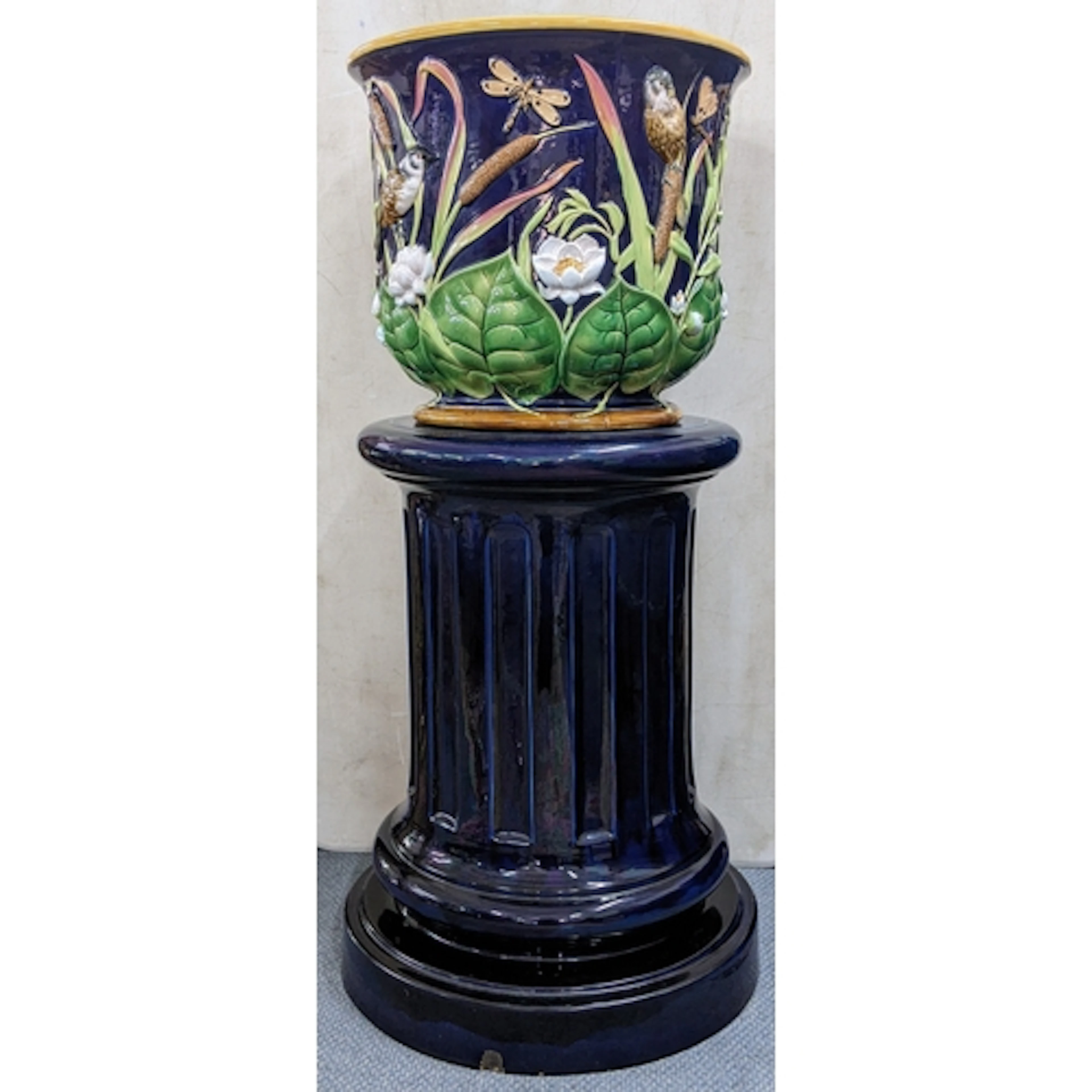 A late 19th century large George Jones Majolica jardiniere t...