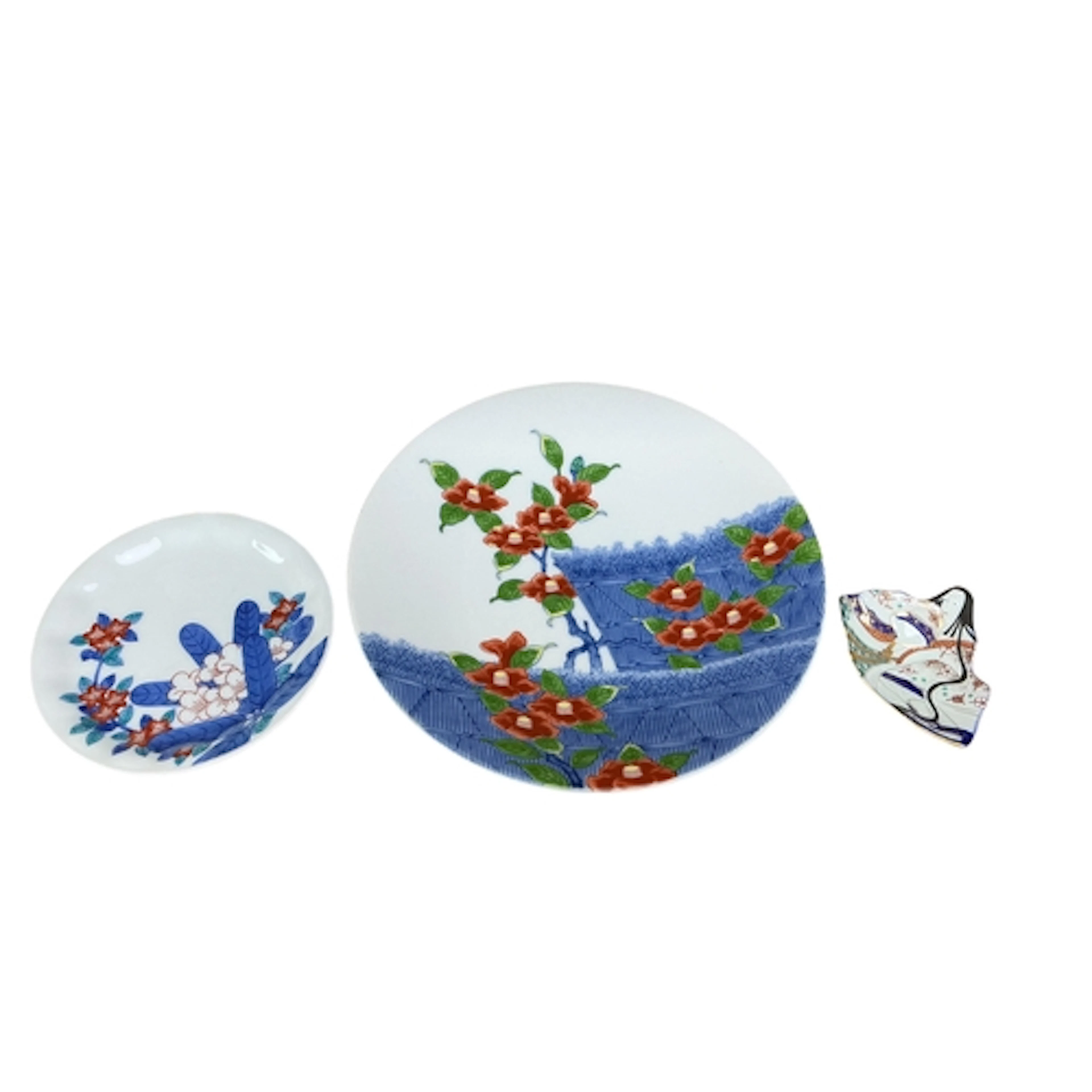 Two 20th century Japanese Nabeshima dishes, Imaemon XIII and...