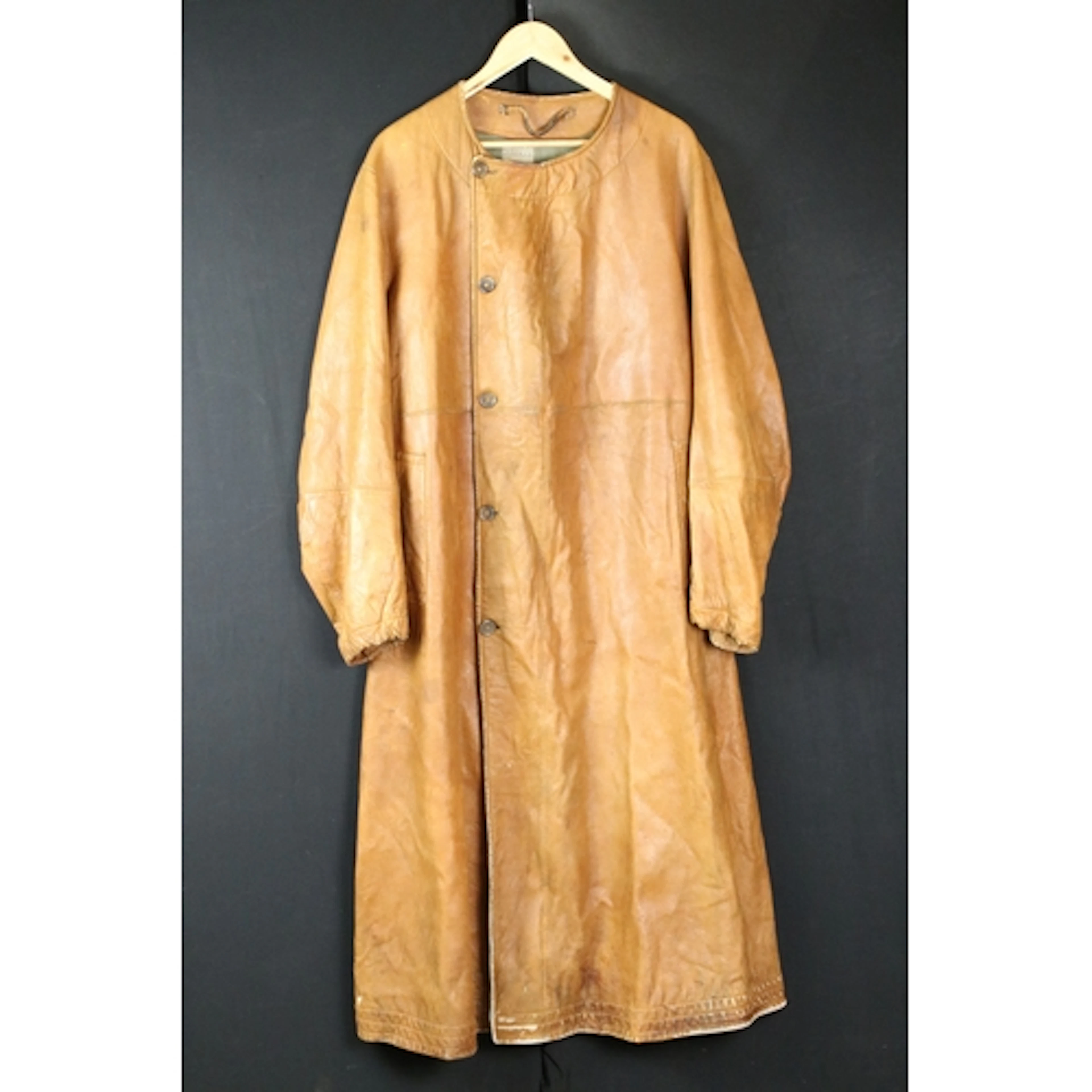 Early 20th century Harrods tan leather collarless motoring c...