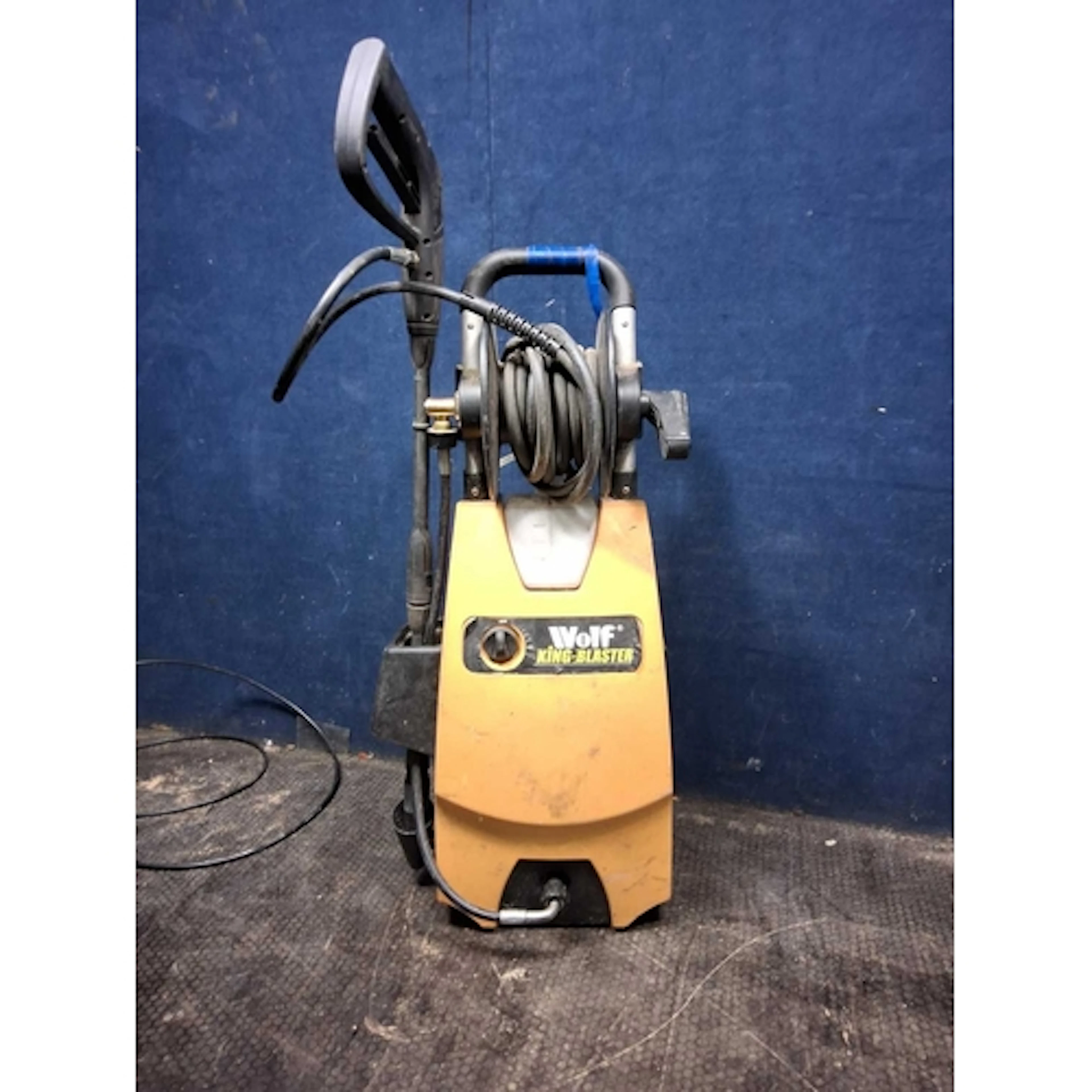 A WOLF KING-BLASTER PRESSURE WASHER with one lance (PAT pass...