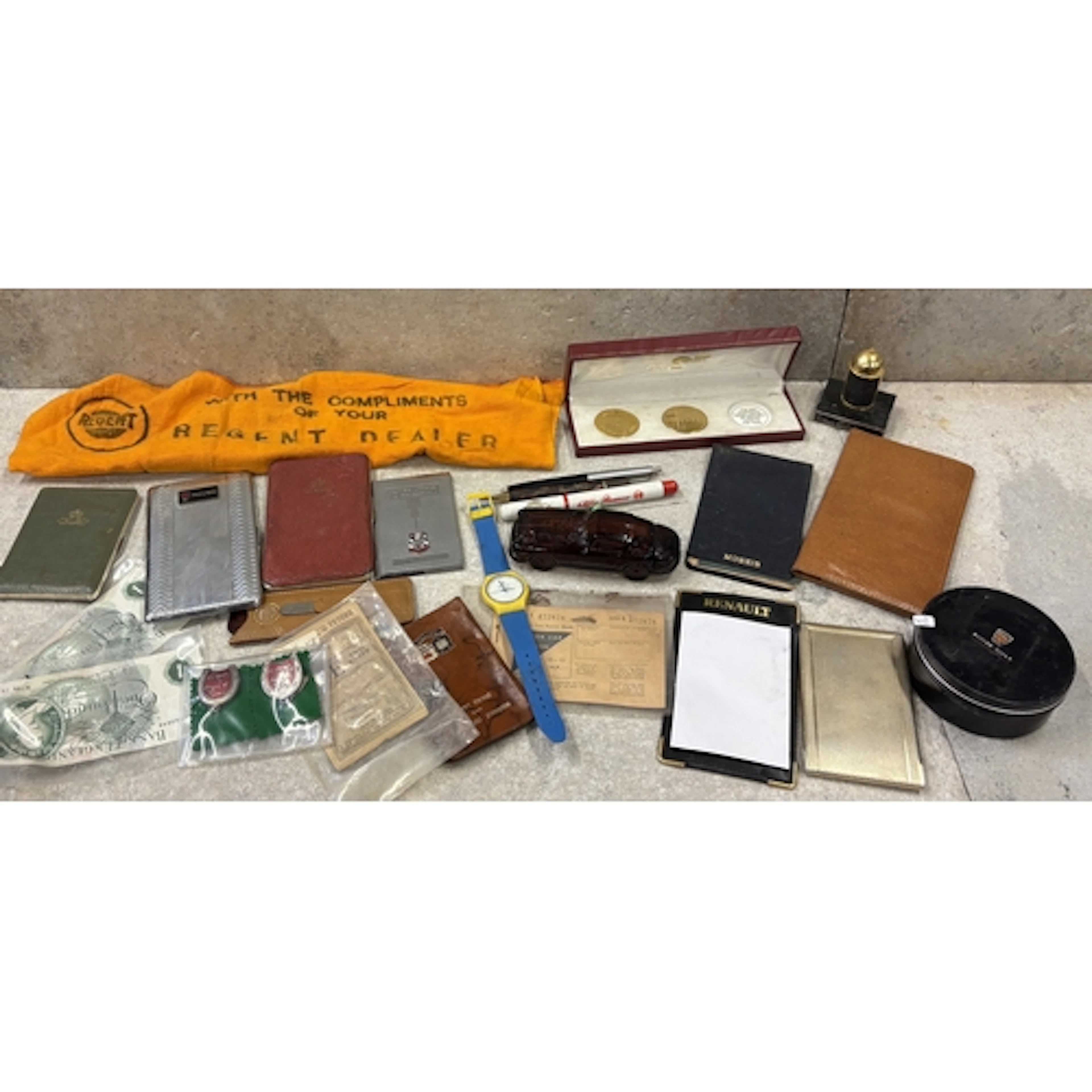 An interesting mixed lot of motoring memorabilia to include ...