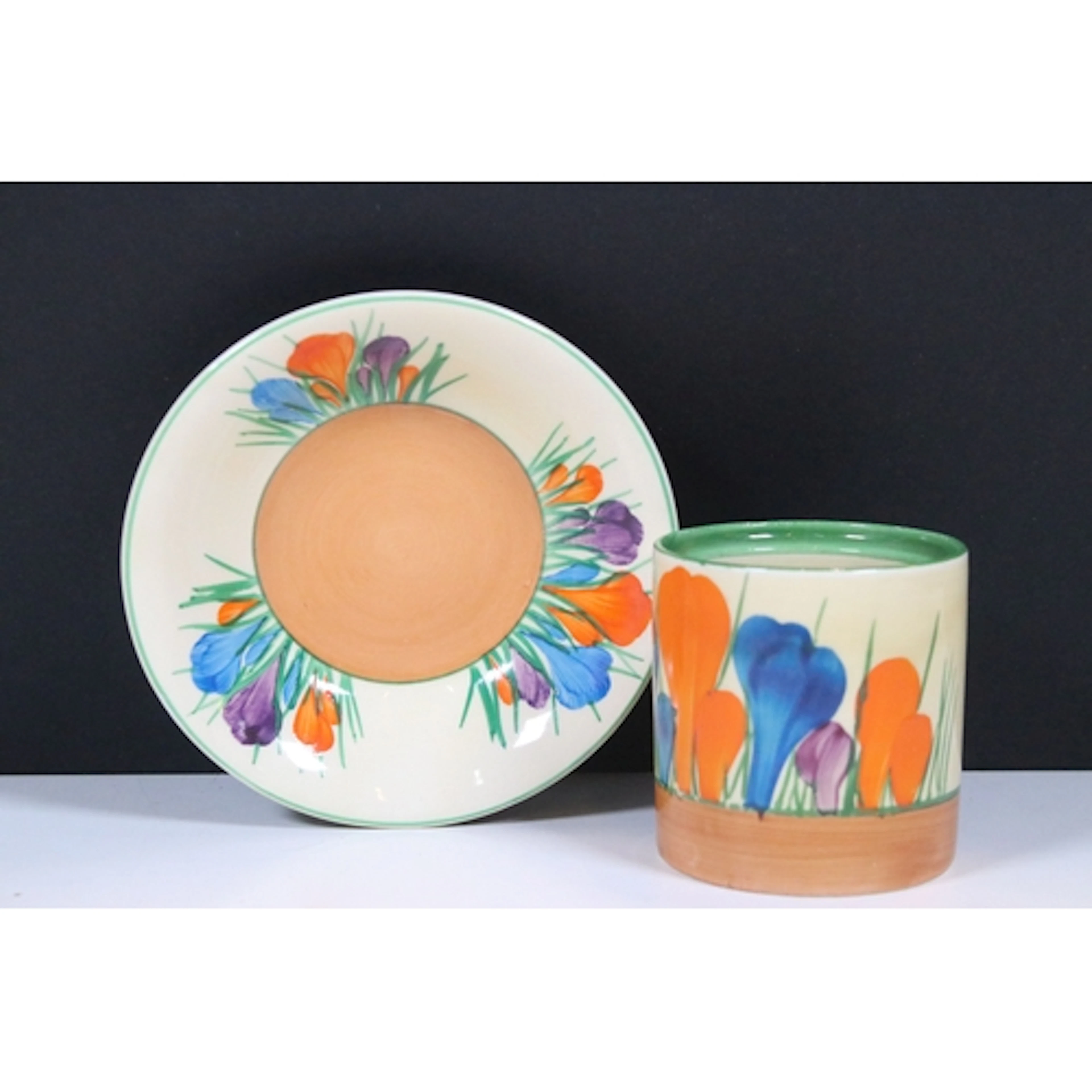 Clarice Cliff (1899-1972) for Newport Pottery 'Bizarre' pot ...