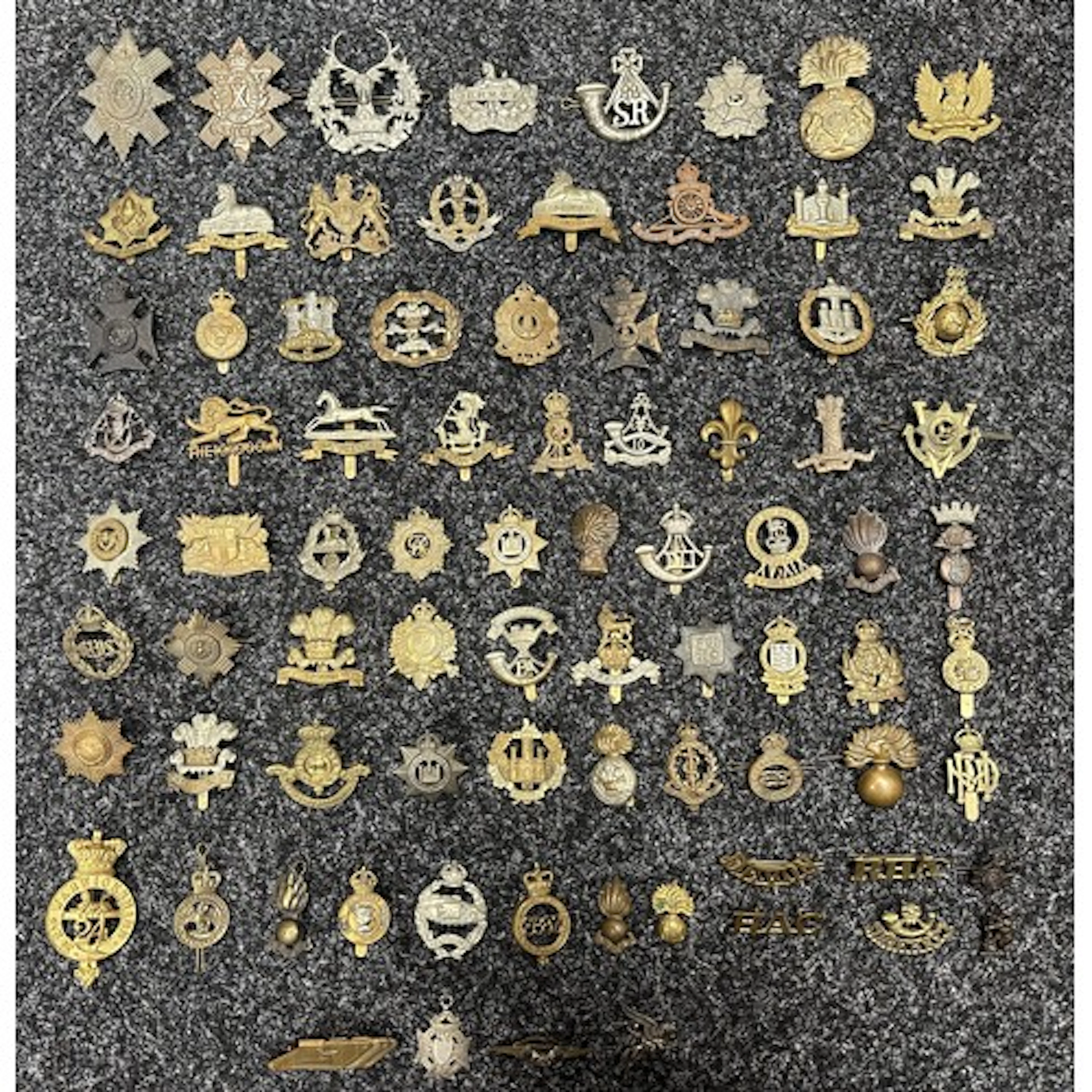 WW2 British Cap Badge collection to include: Black Watch, Bo...