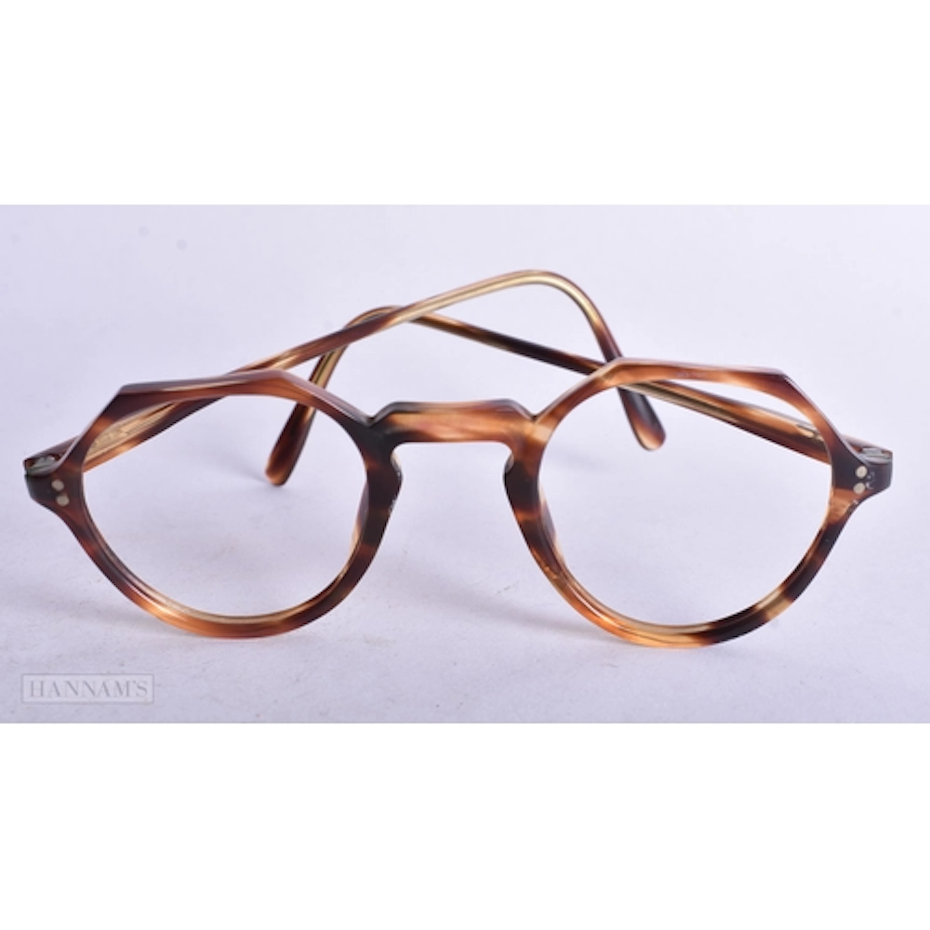 A PAIR OF VINTAGE FAUX TORTOISESHELL SPECTACLES. 11 cm wide.