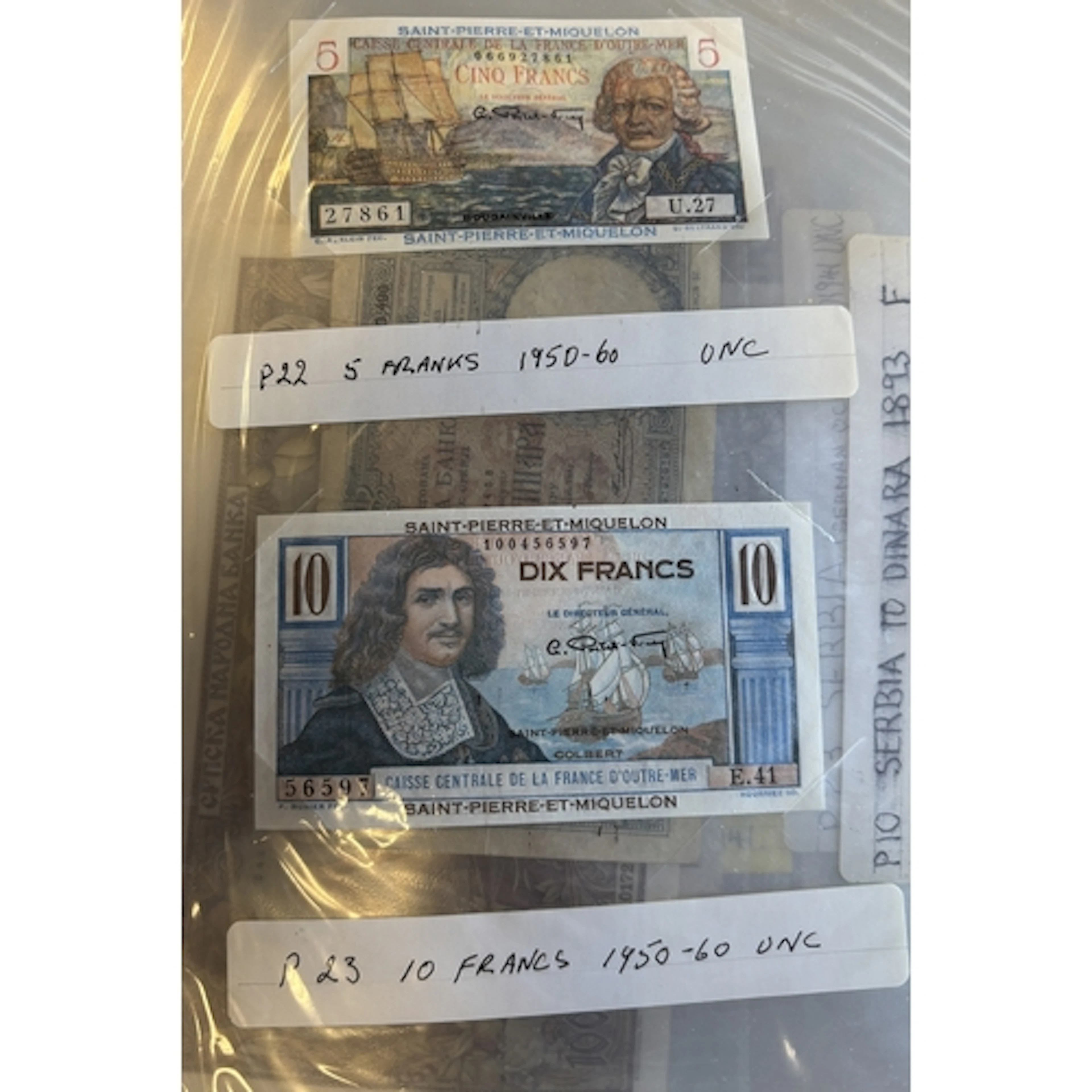 Collection in ring binder, generally very fine to extremely ...
