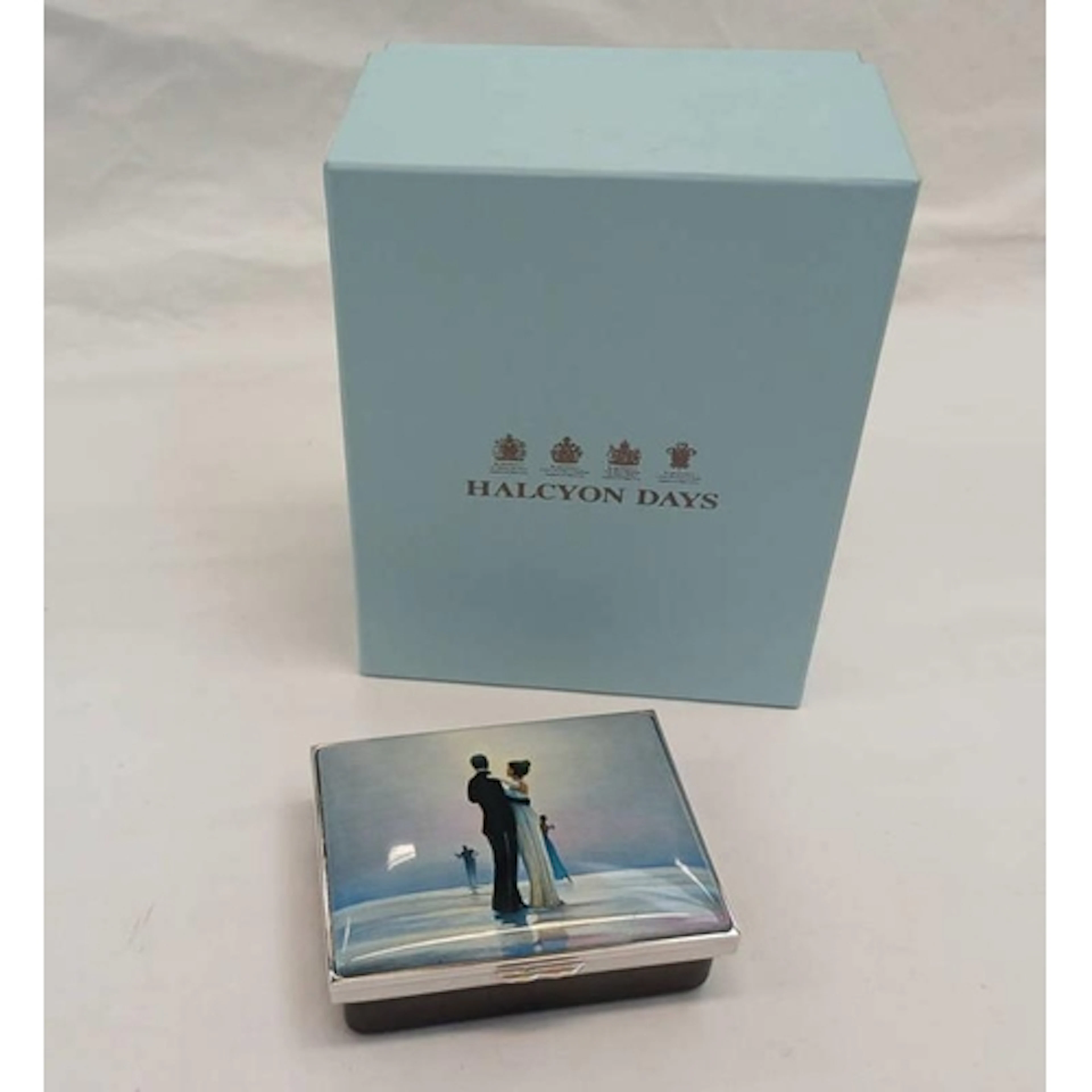 HALCYON DAYS ENAMEL BOX : JACK VETTRIANO'S DANCE ME TO THE E...