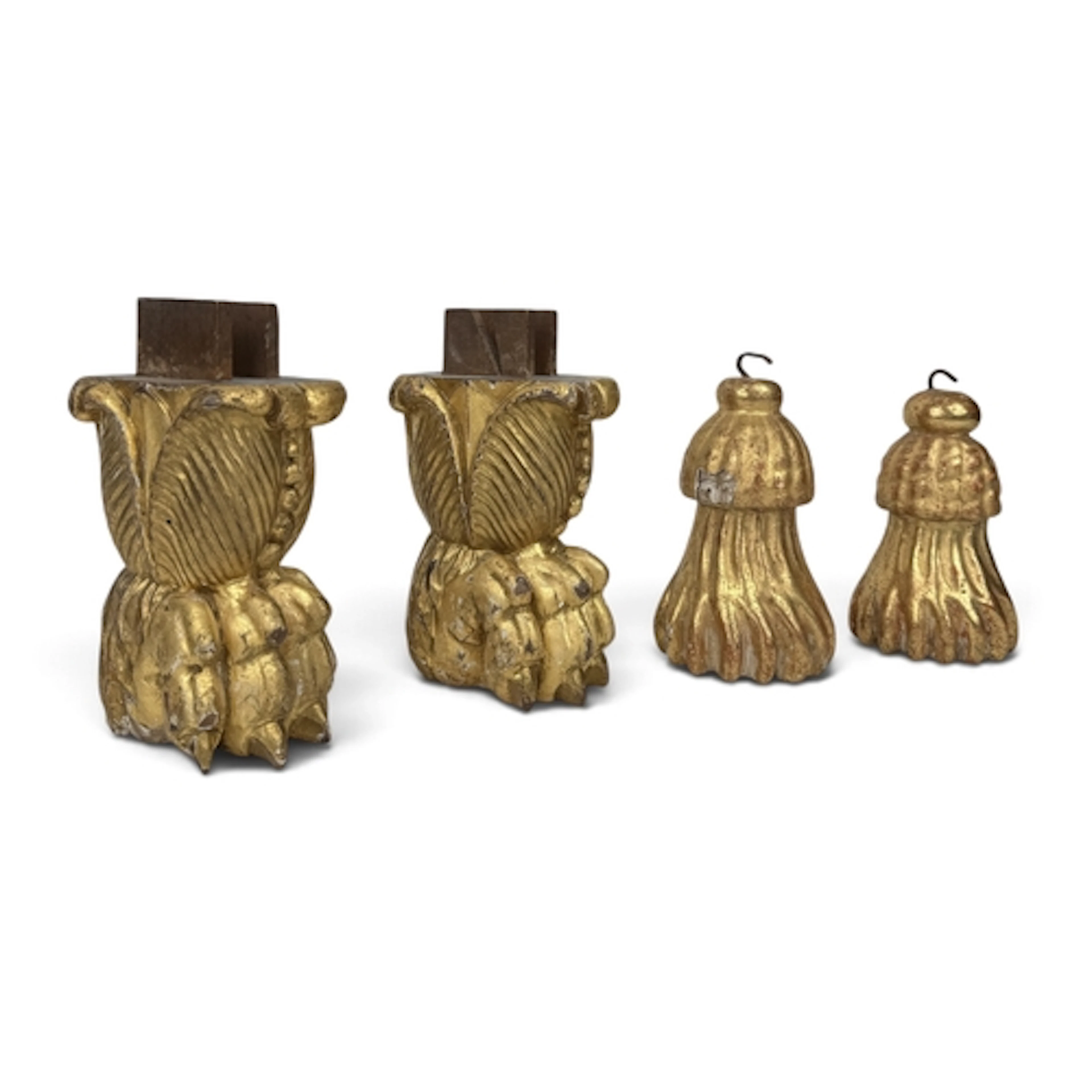 A PAIR OF 18TH/19TH CENTURY GILT WOOD LION PAW FEET For a ch...