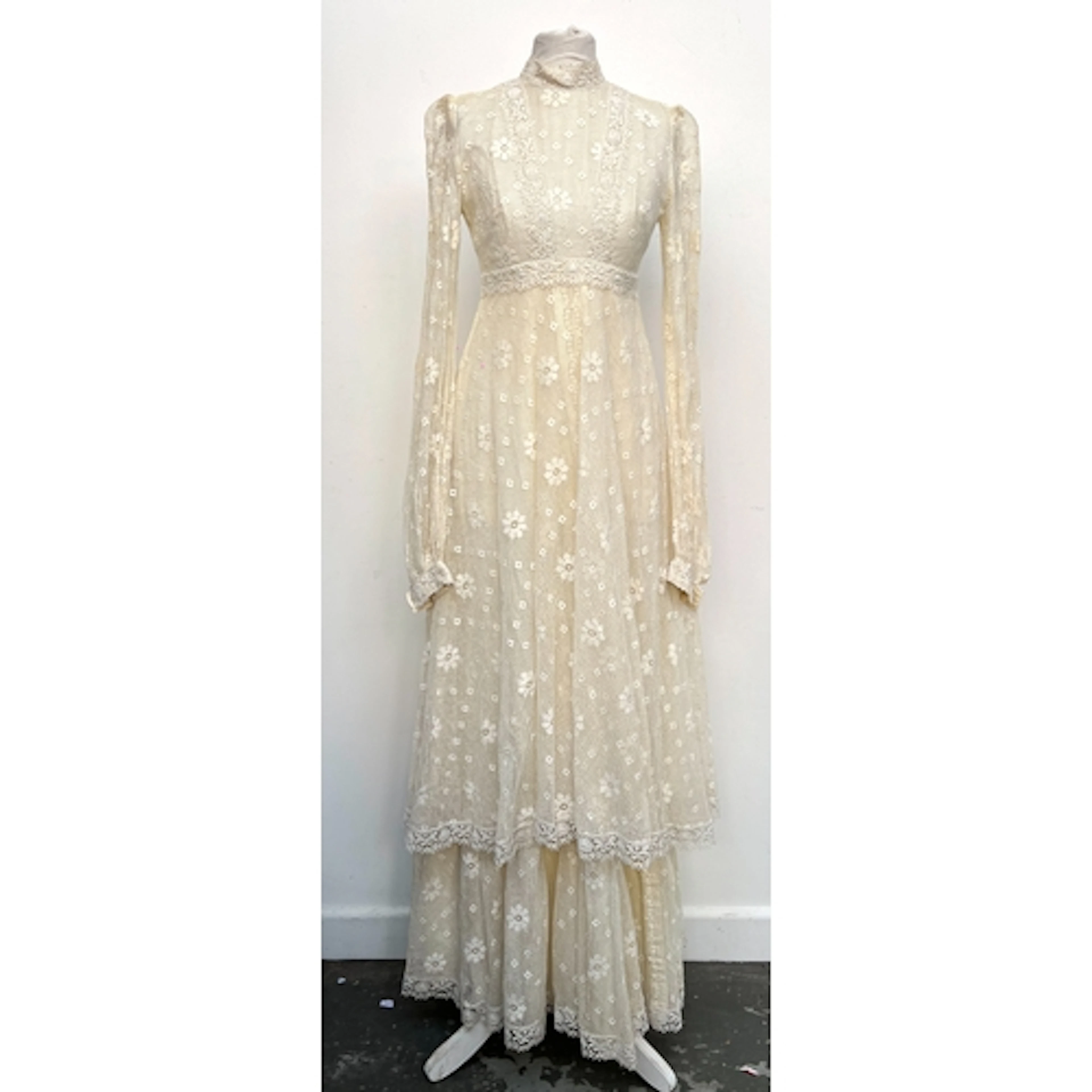 A John Charles London white lace long sleeved dress with hig...