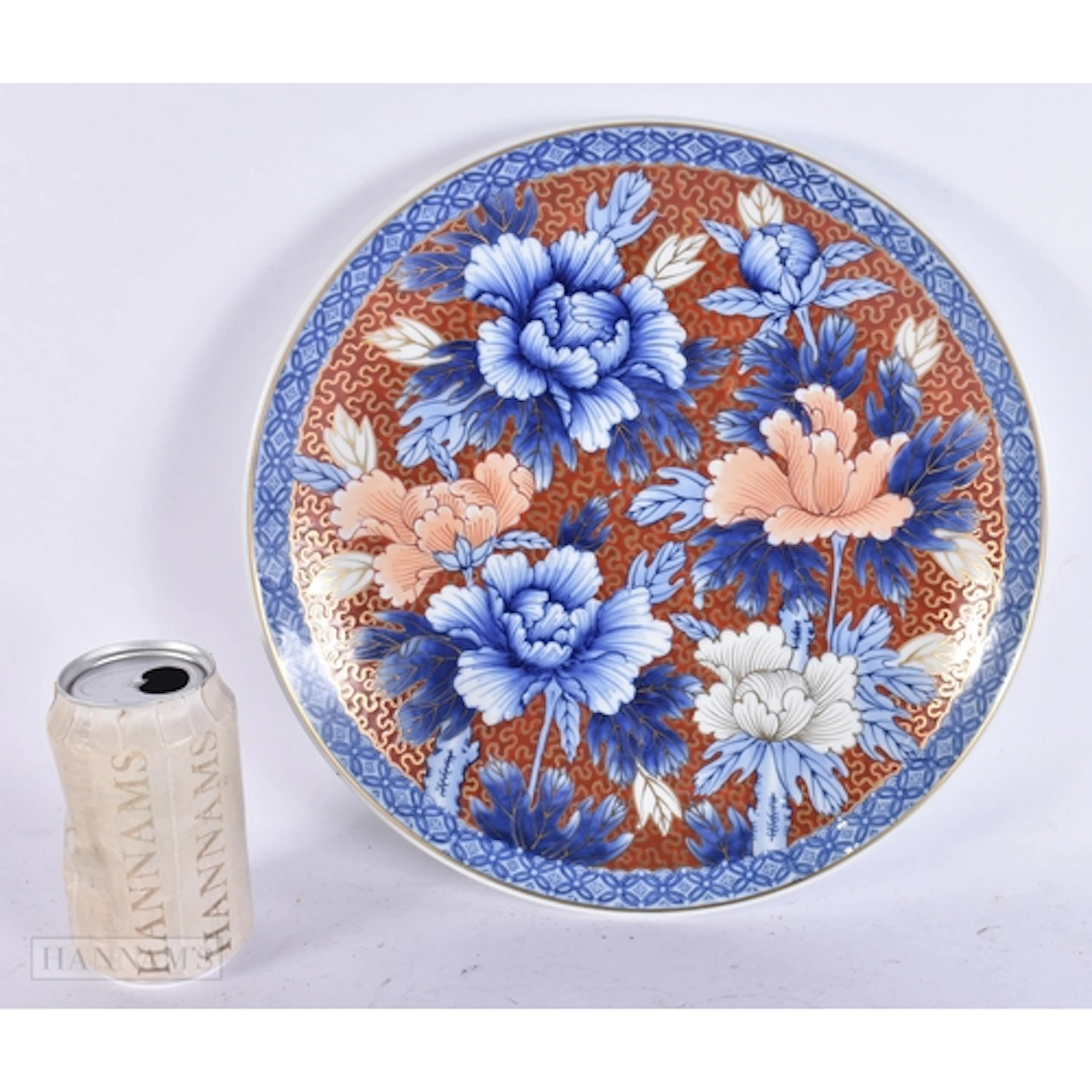 A JAPANESE TAISHO PERIOD IMARI PORCELAIN DISH painted with f...