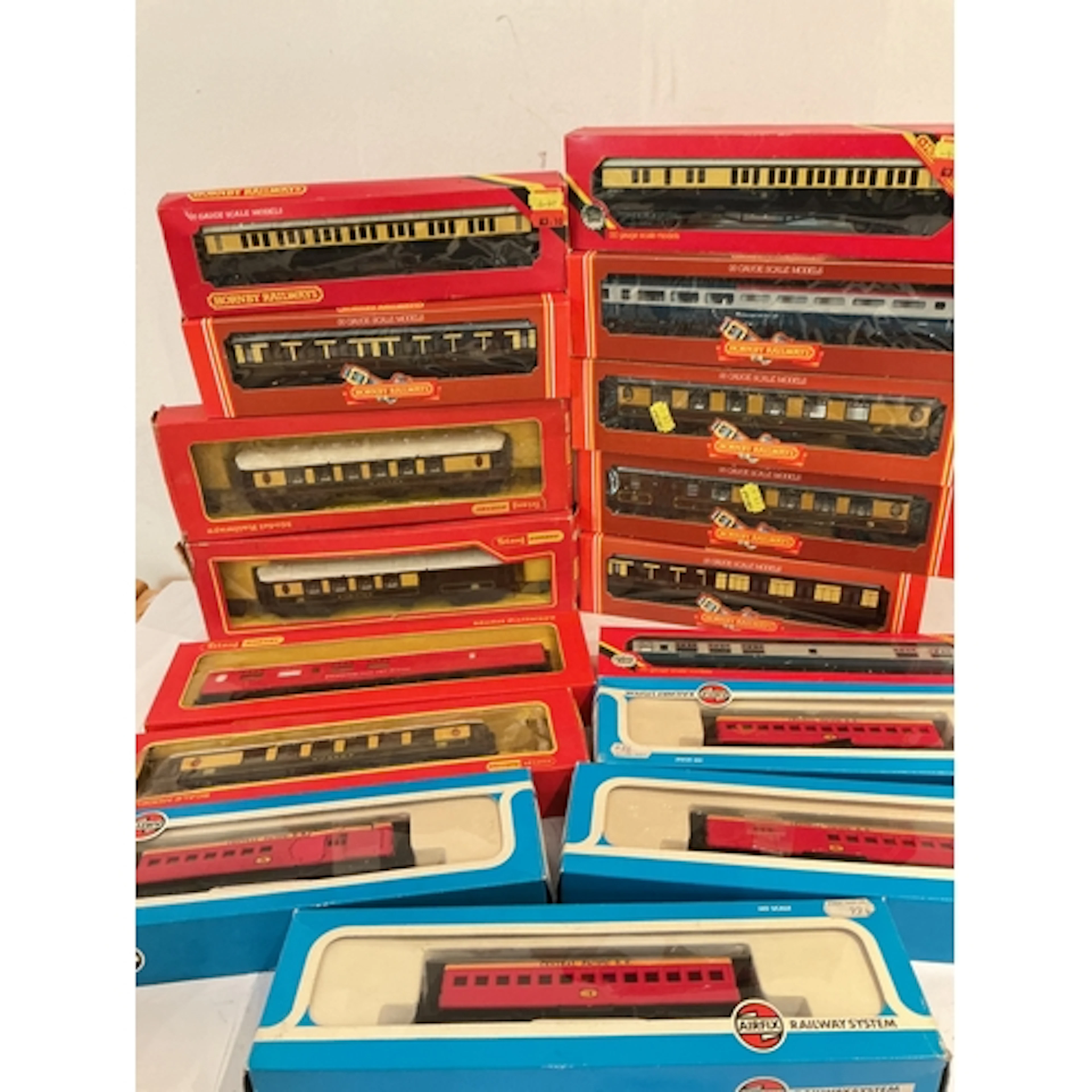 A Collection Of 00 Gauge Coaches By Hornby/Tri-Ang And Airfi...