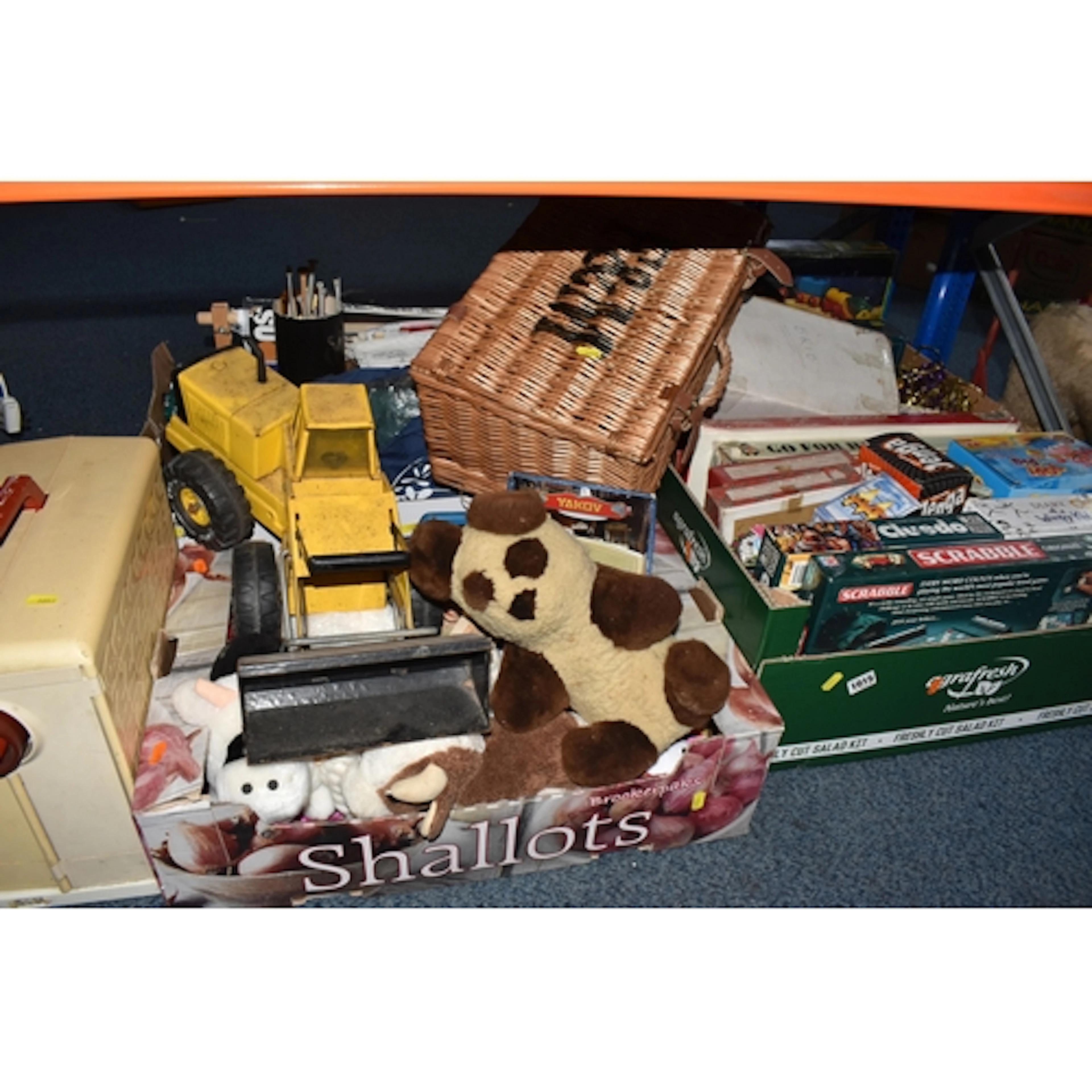 FOUR BOXES AND LOOSE MISCELLANEOUS ITEMS to include a Bernin...