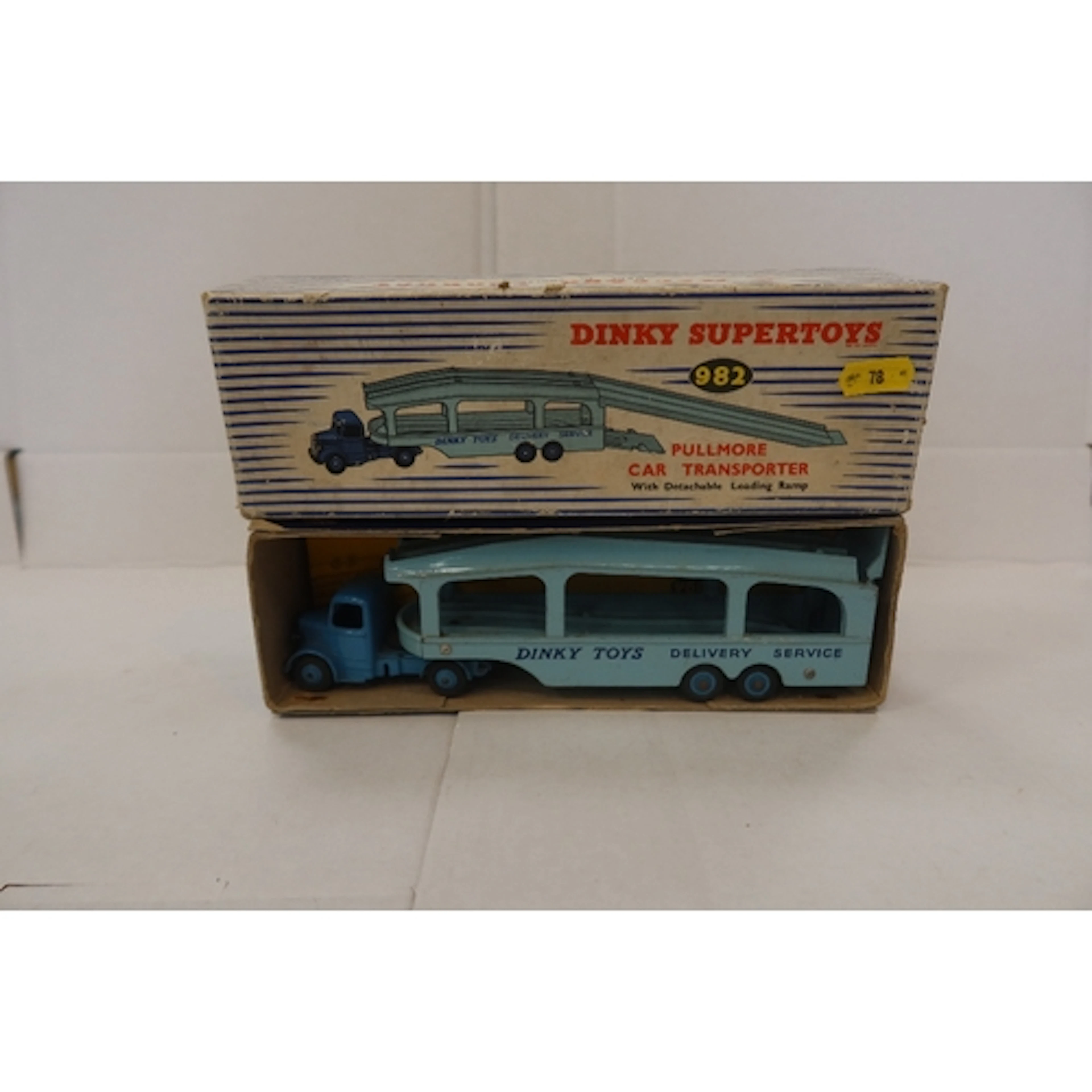 Dinky SuperToys 982