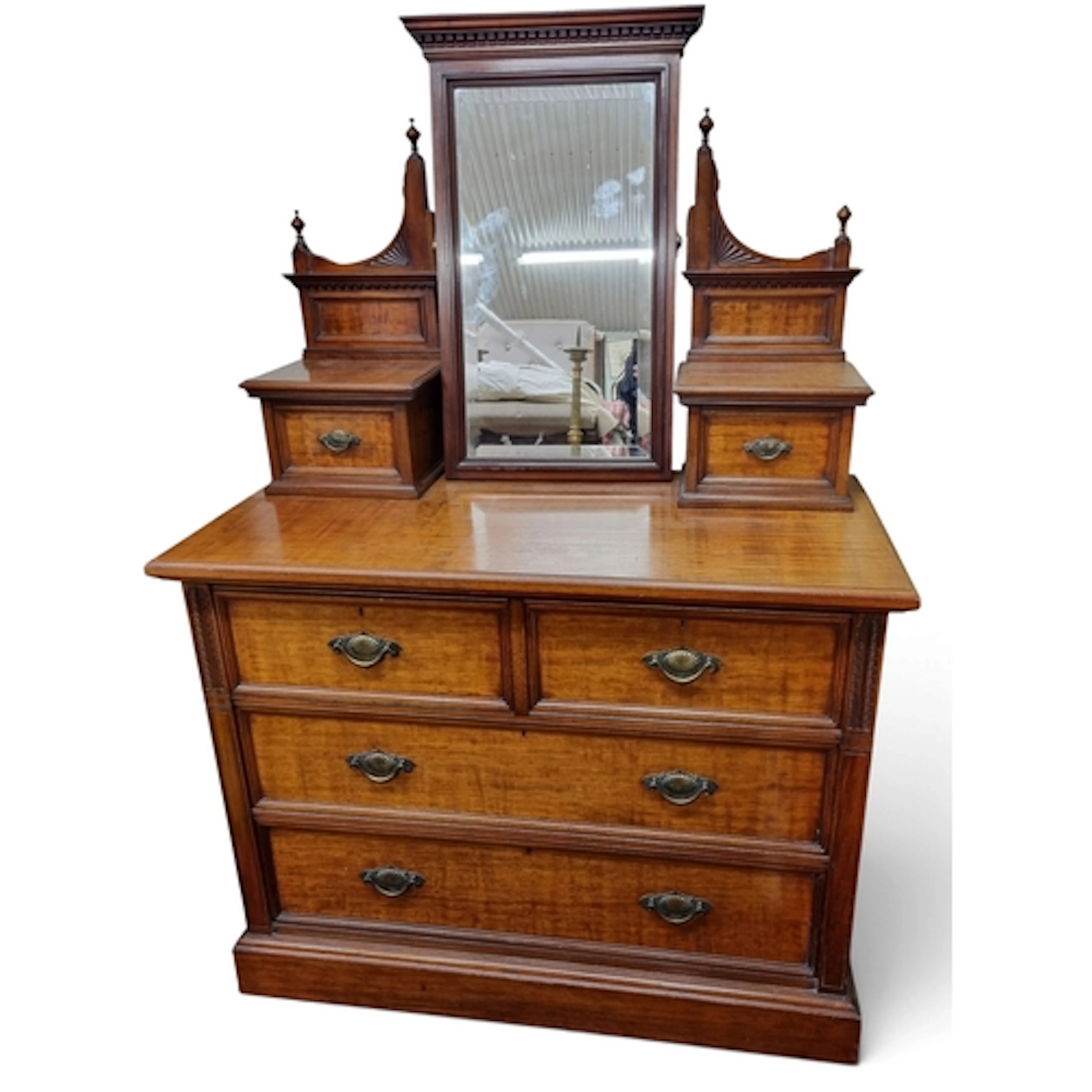 A fantastic late 19th Century Mahogany Dressing Table of Sup...