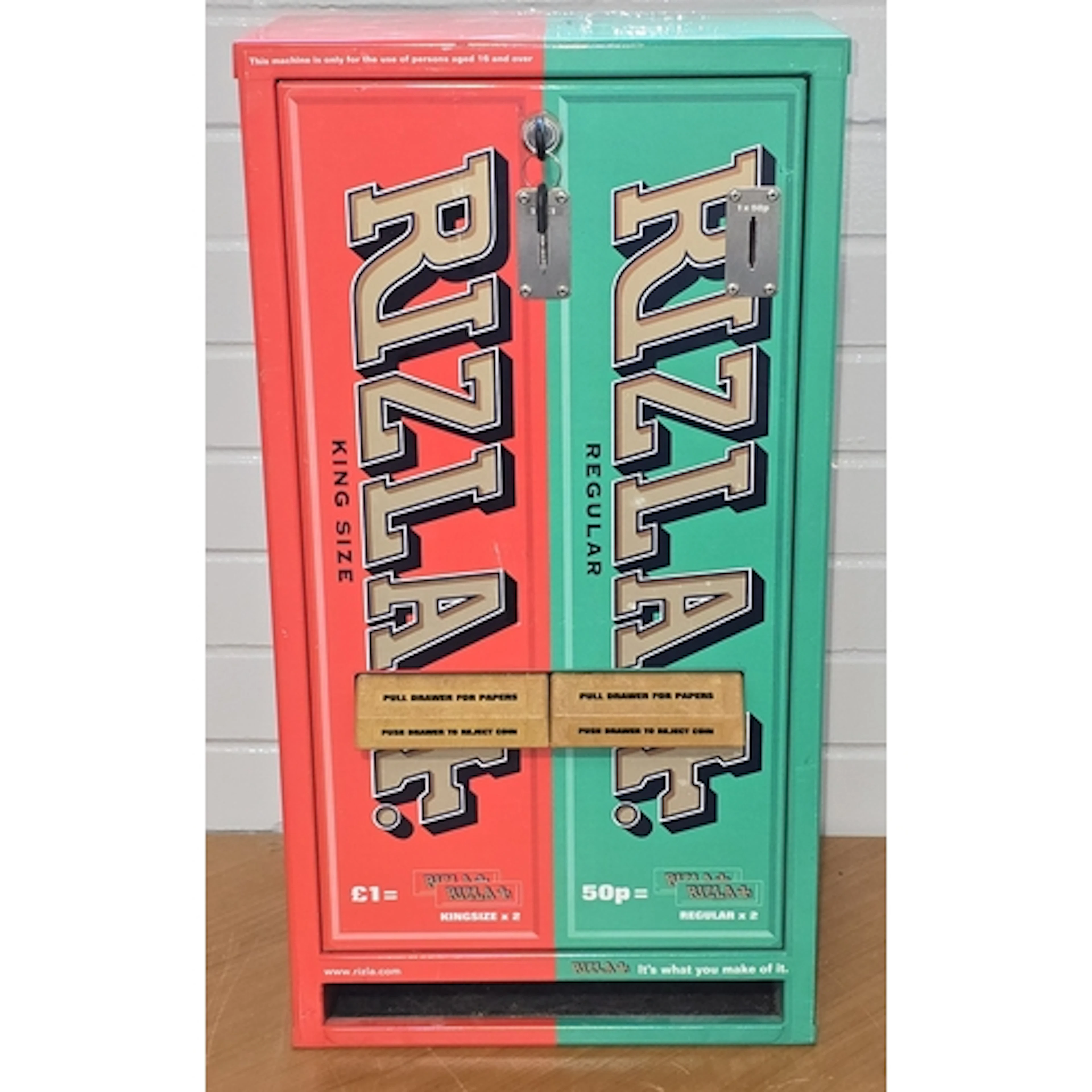 Vintage dual column red/green Rizla vending machine with key...