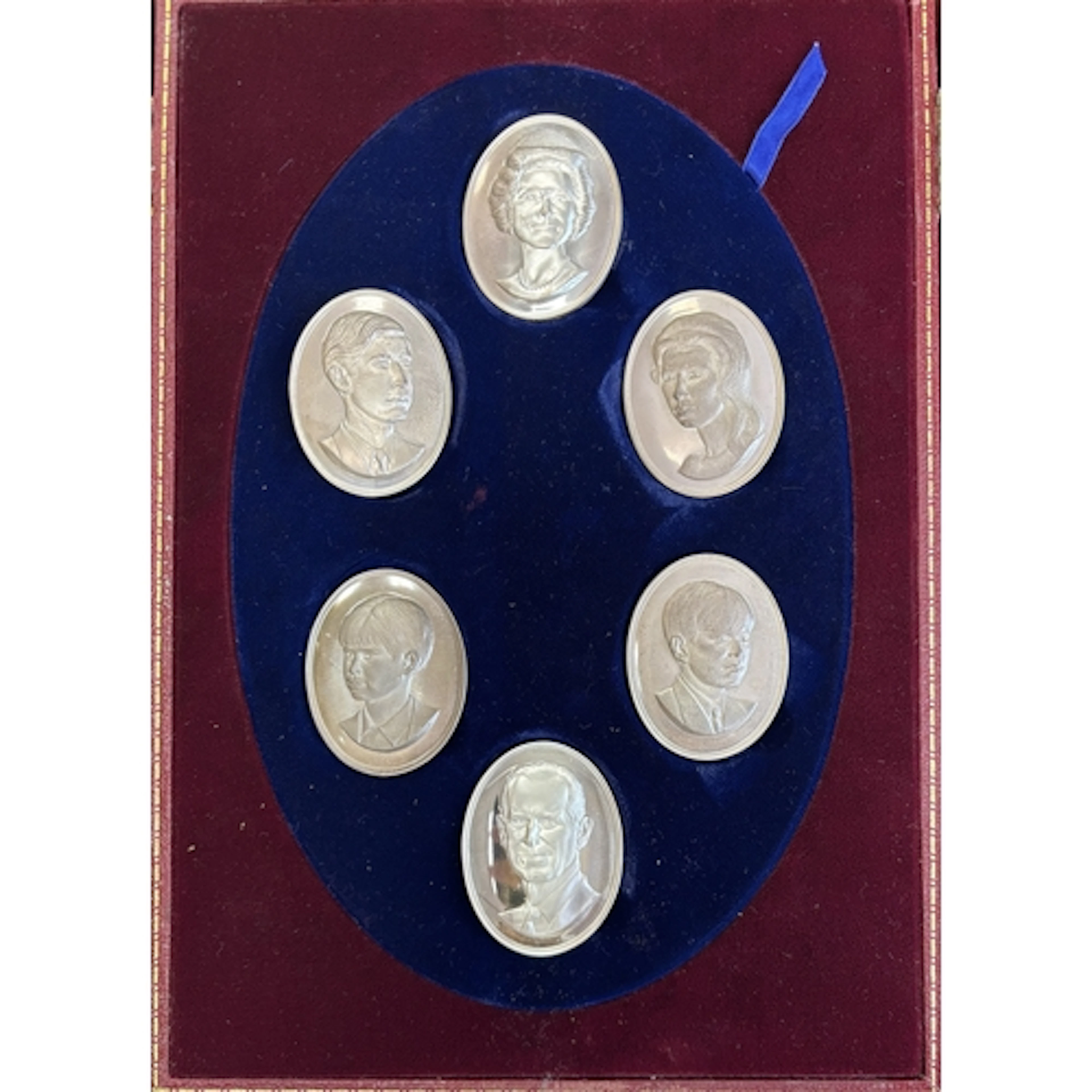 The Royal Family silver cameo set of 6 in presentation box, ...