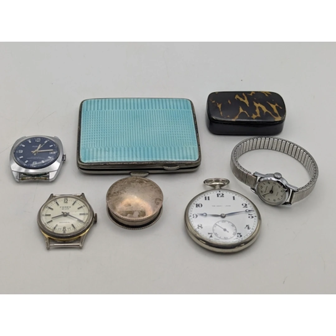 Collectables to include a silver pill box, an enamelled ciga...