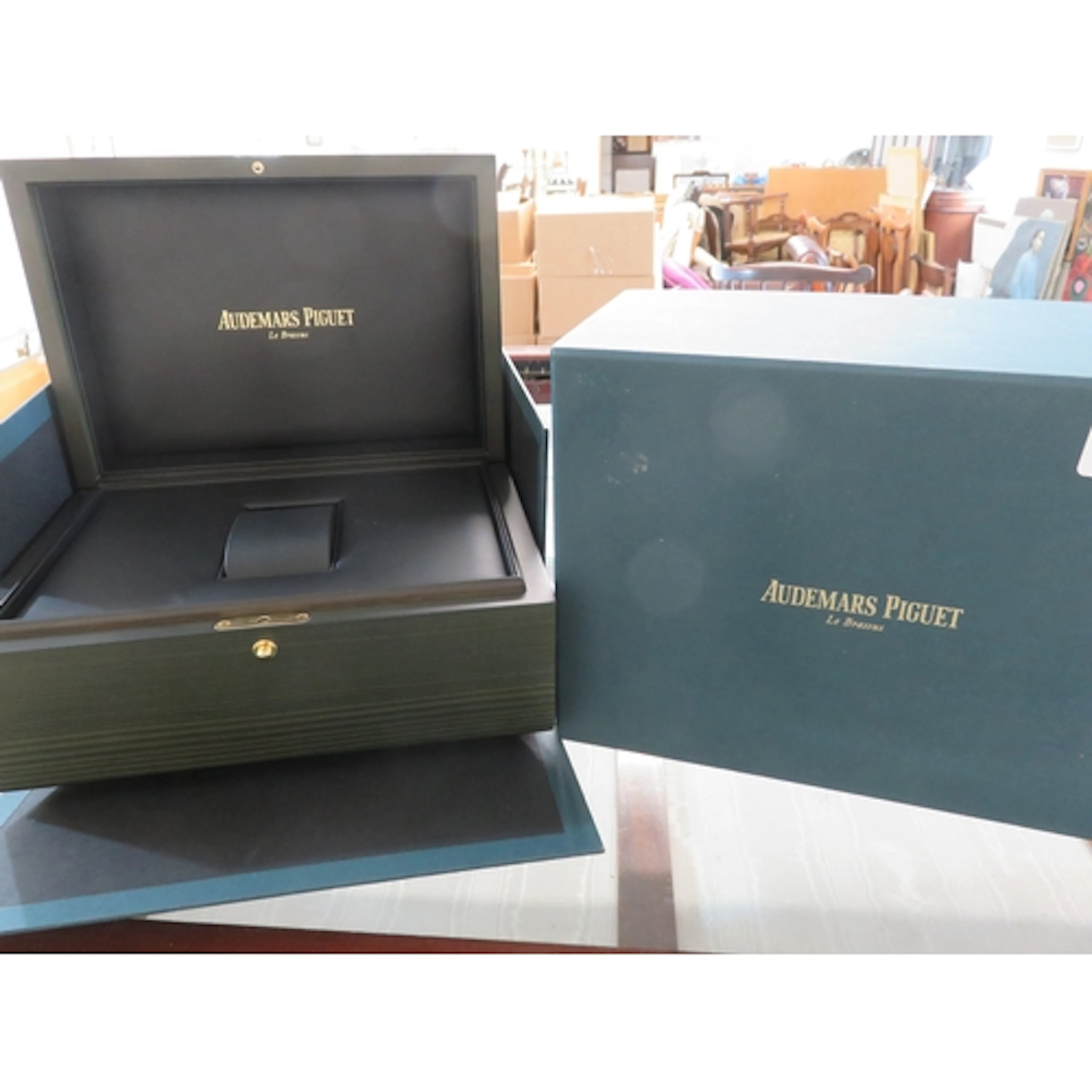 Audemars Piguet gentleman's wristwatch presentation box
