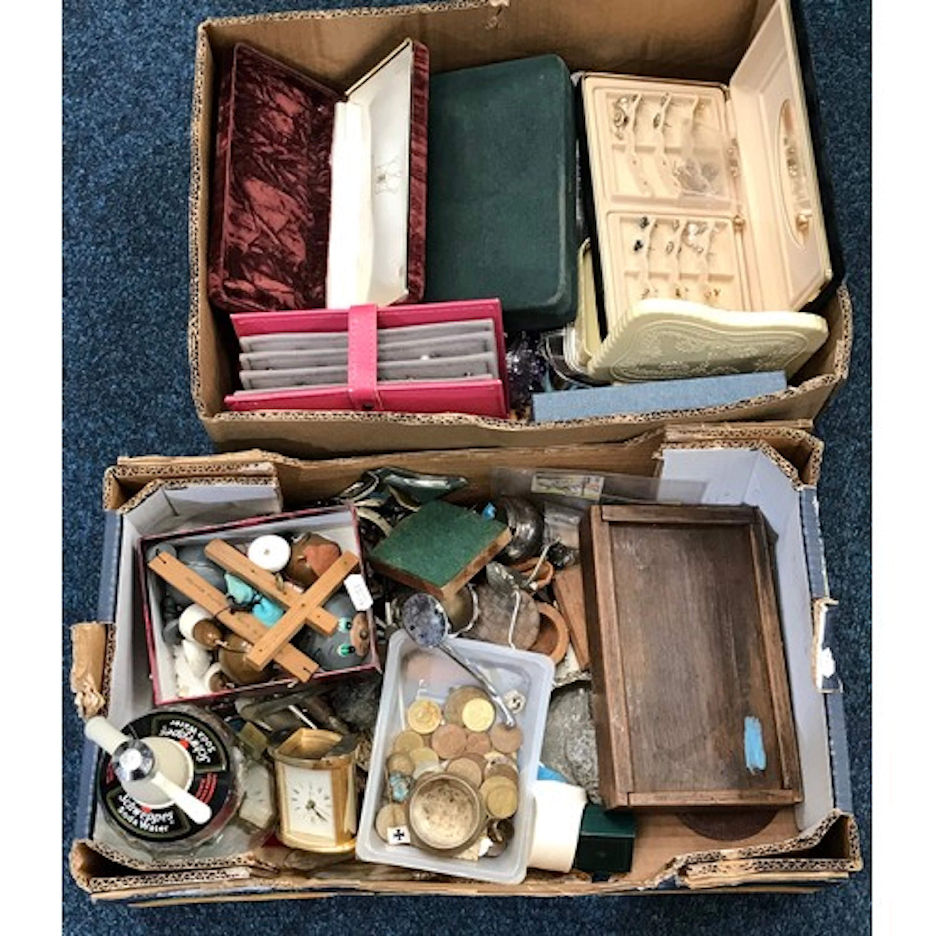 A qty of costume jewellery, coins and misc incl a Pelham P...