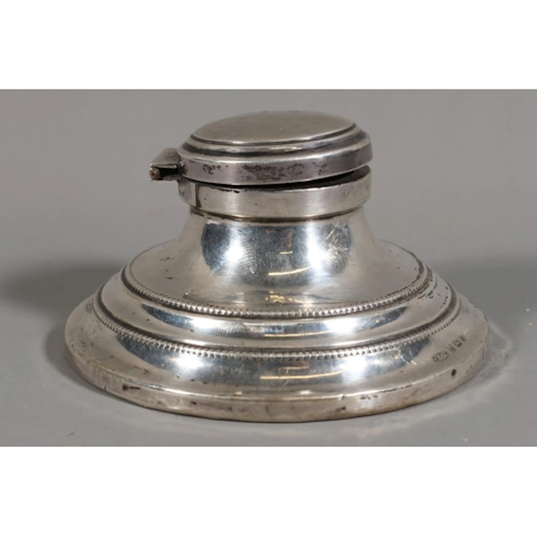 Antique silver inkwell of capstan form by Johnson, Walk...