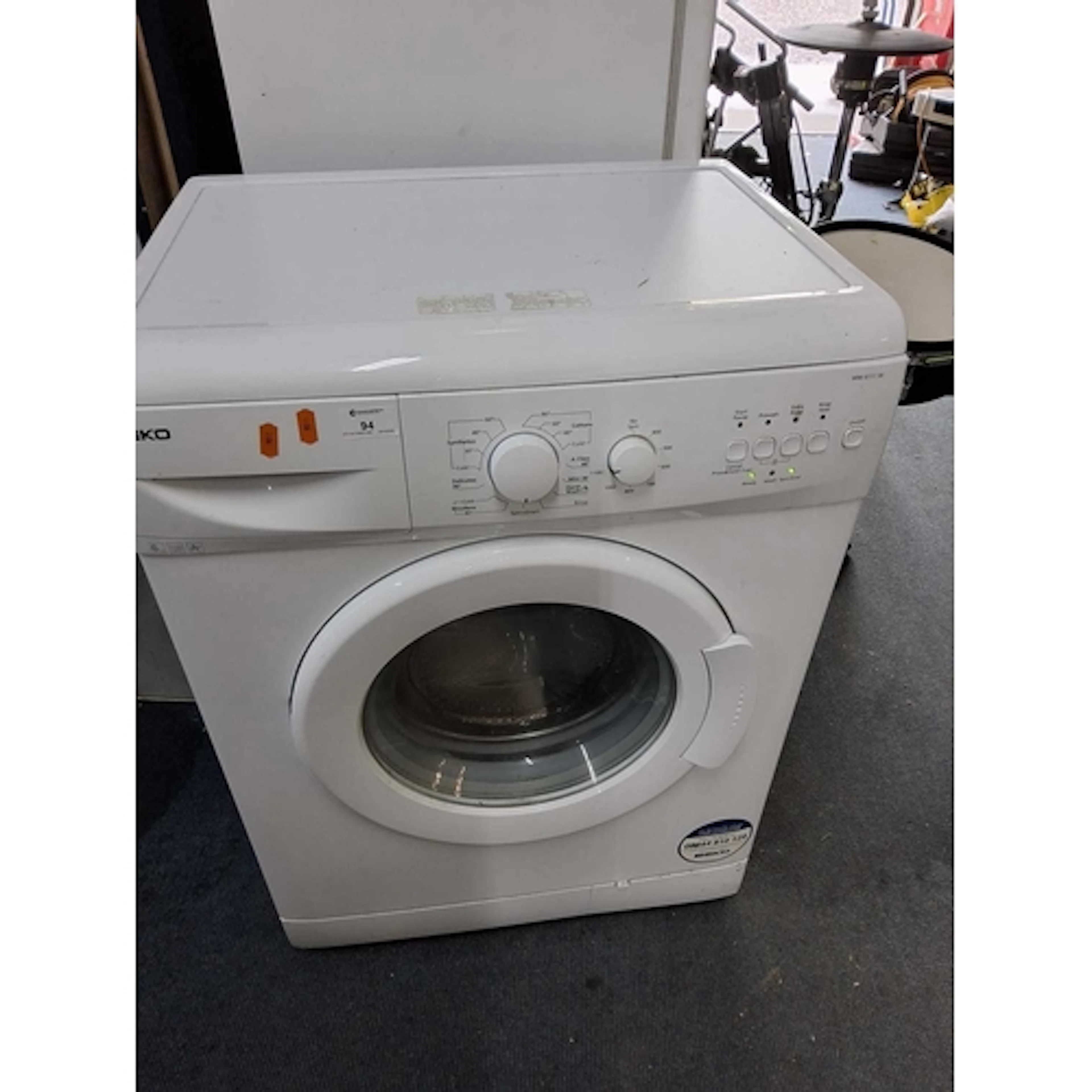 A BEKO WM6111W WASHING MACHINE (PAT passed, spin cycle ran b...