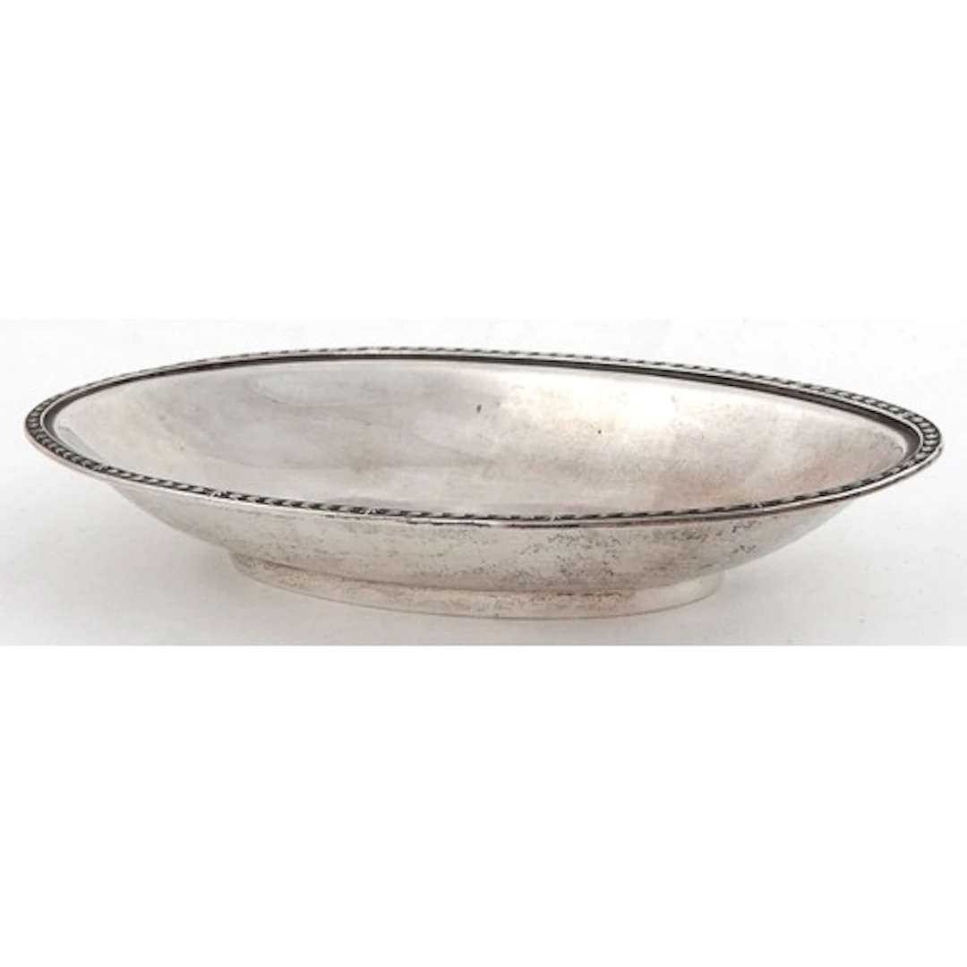 Mappin & Webb, George V oval silver dish, Sheffield 1921, 19...
