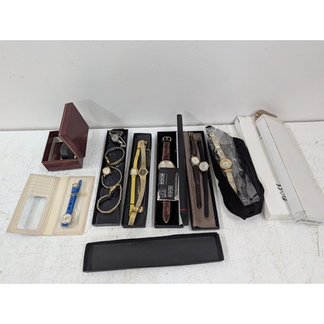 Watches to include a 14ct gold ladies wrist watch, other lad...