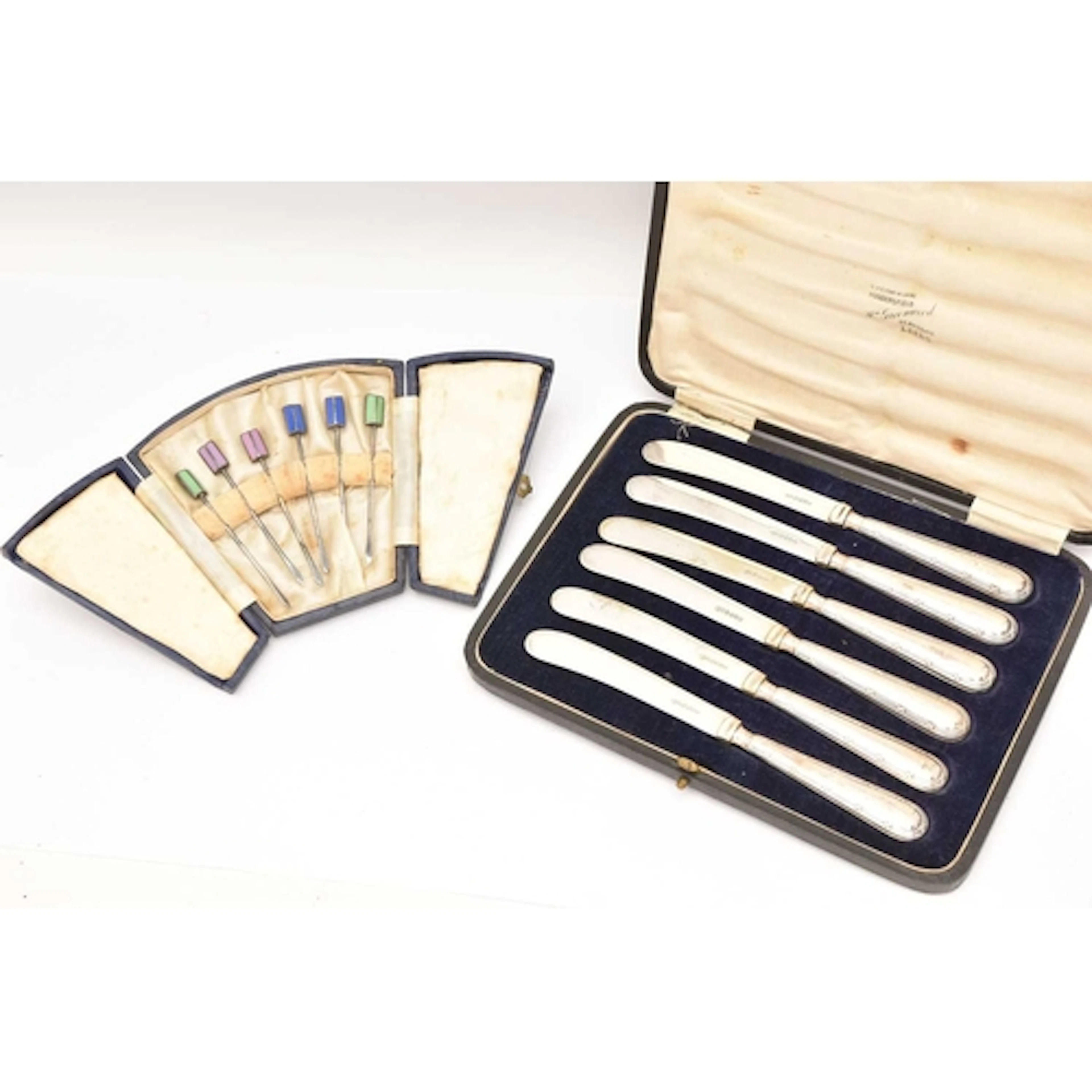TWO CASED ITEMS, to include a set of six tea knives, with si...