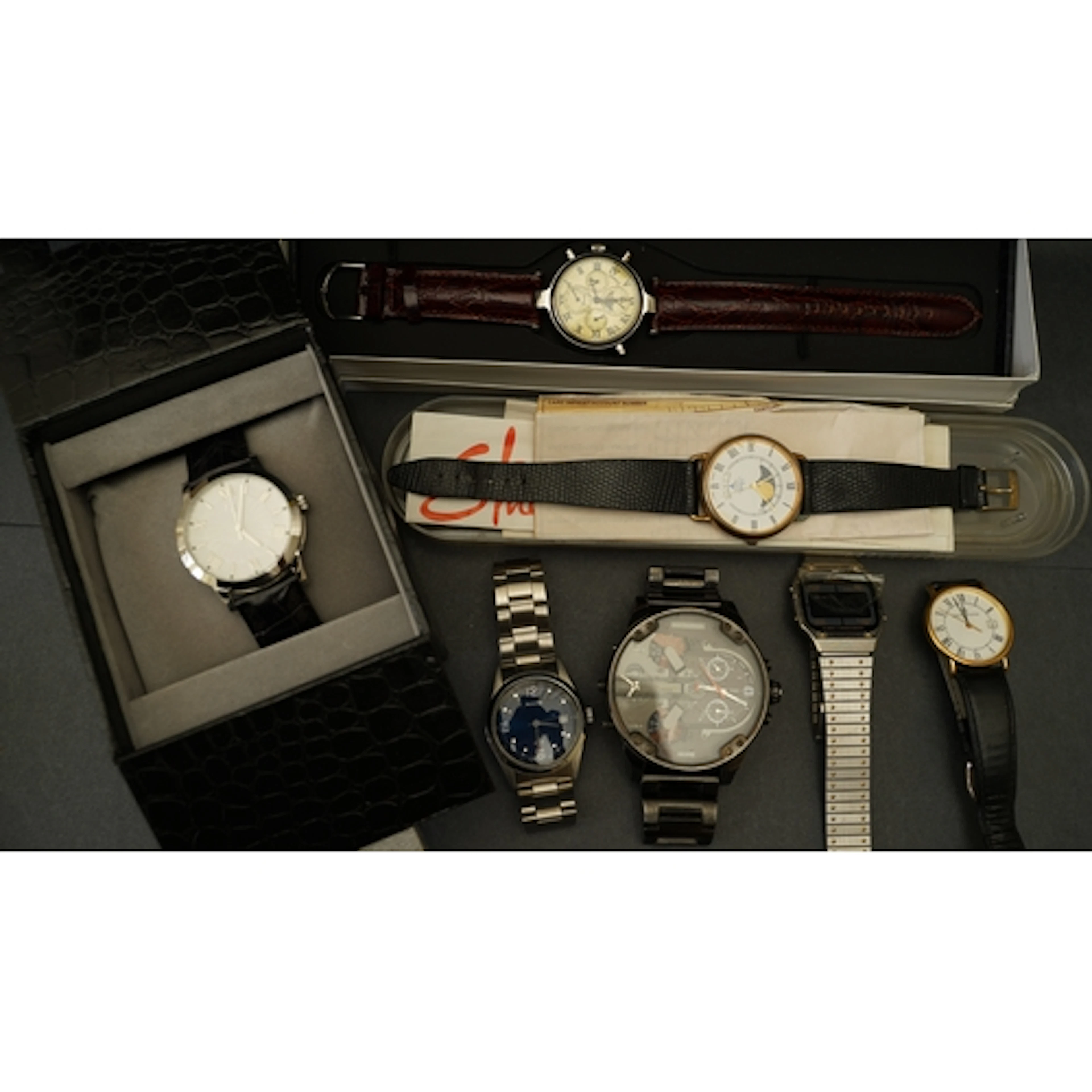 Collection of 8 modern Gentleman's fashion watches. To inclu...