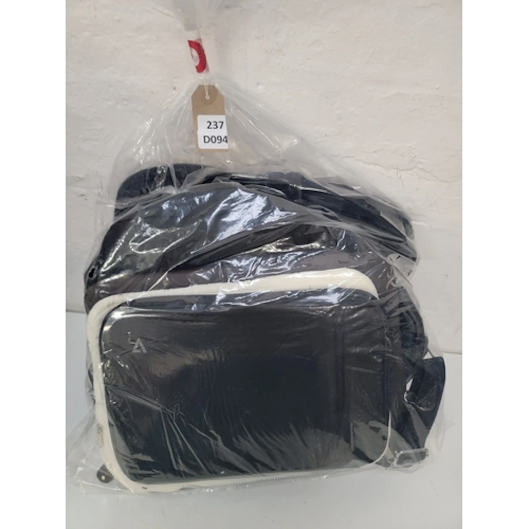ONE BAG OF MAINLY LAPTOP BAGS