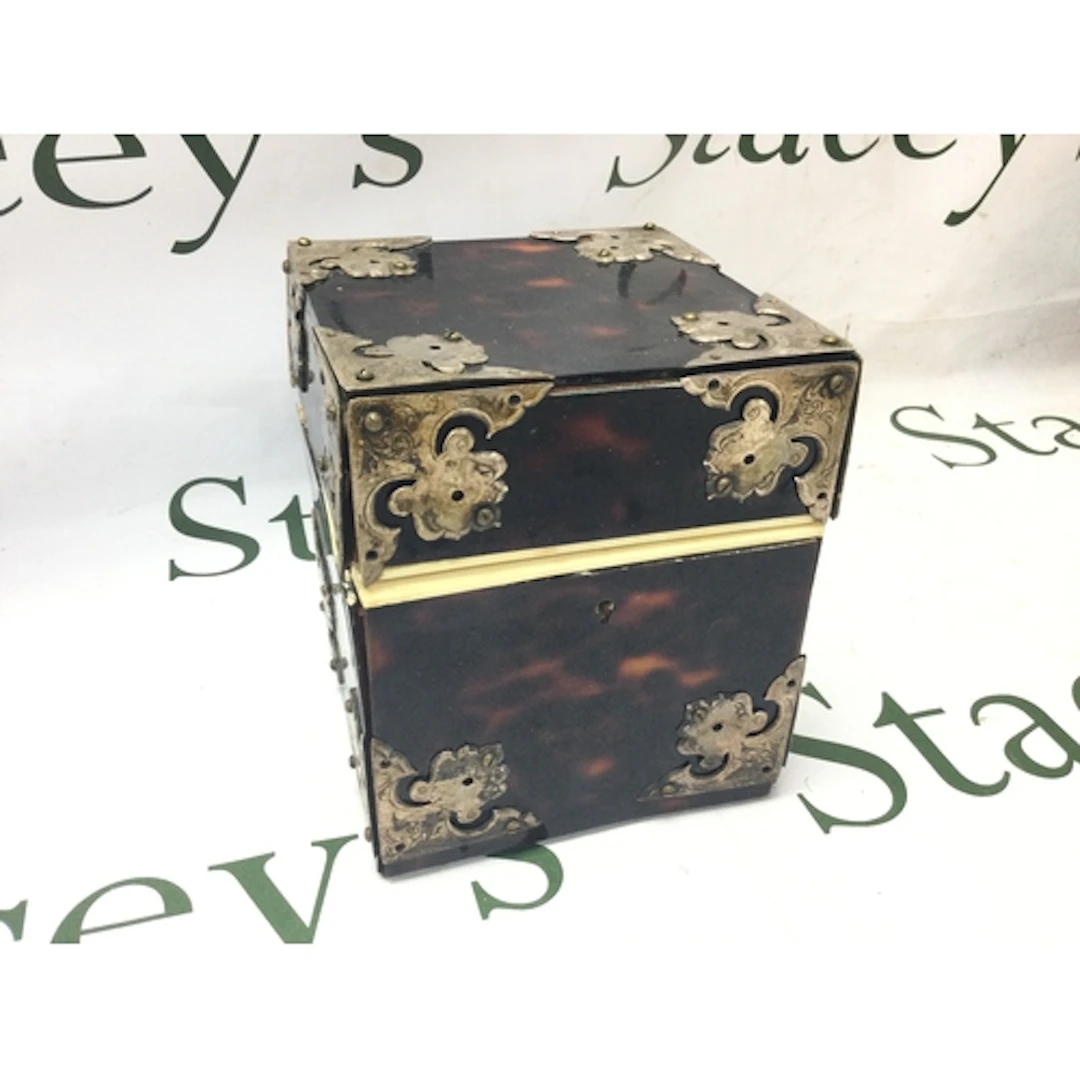 A tortoiseshell box. Width 13cm, height 15cm.