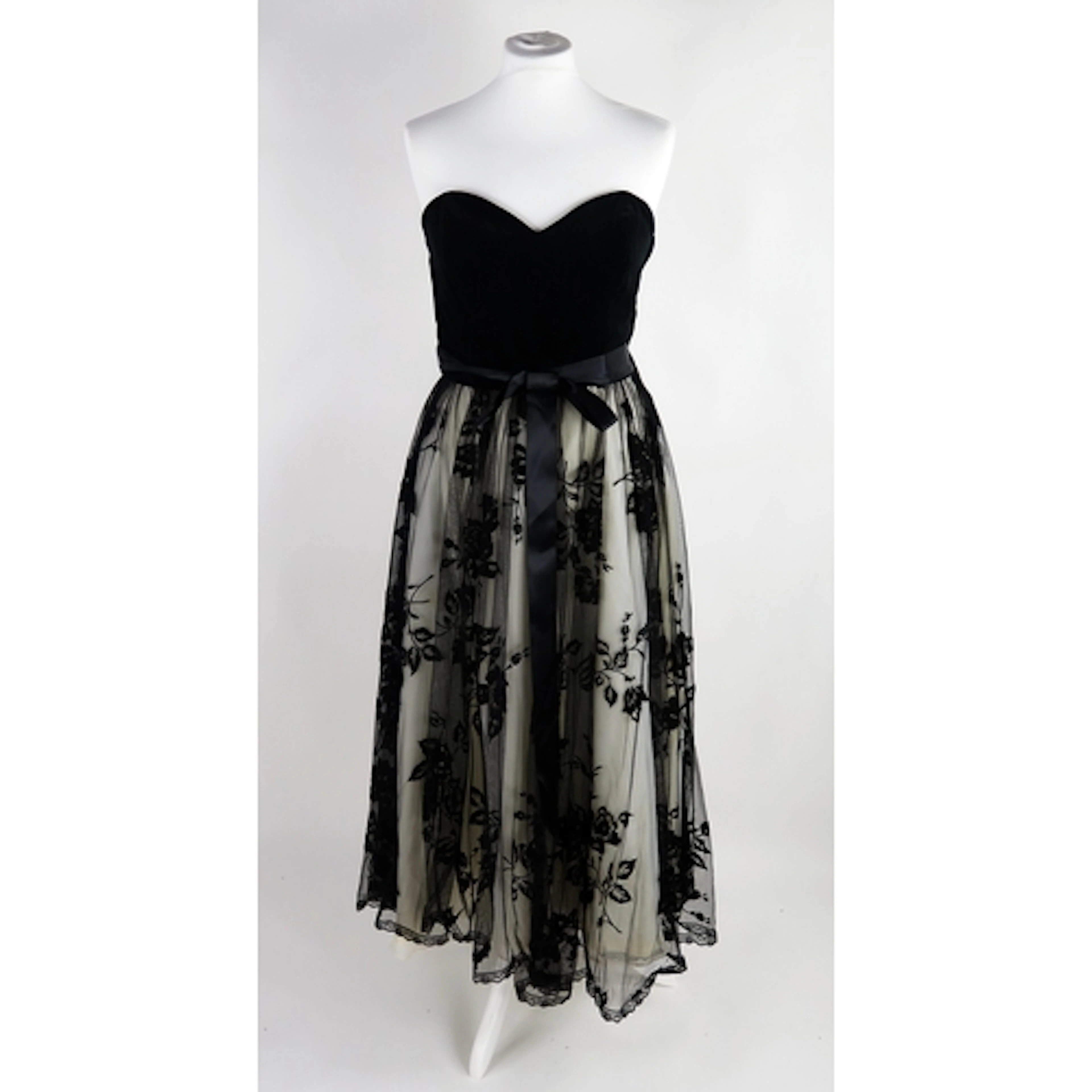 Jean Allen, London - A vintage 1950s swing dress with black ...
