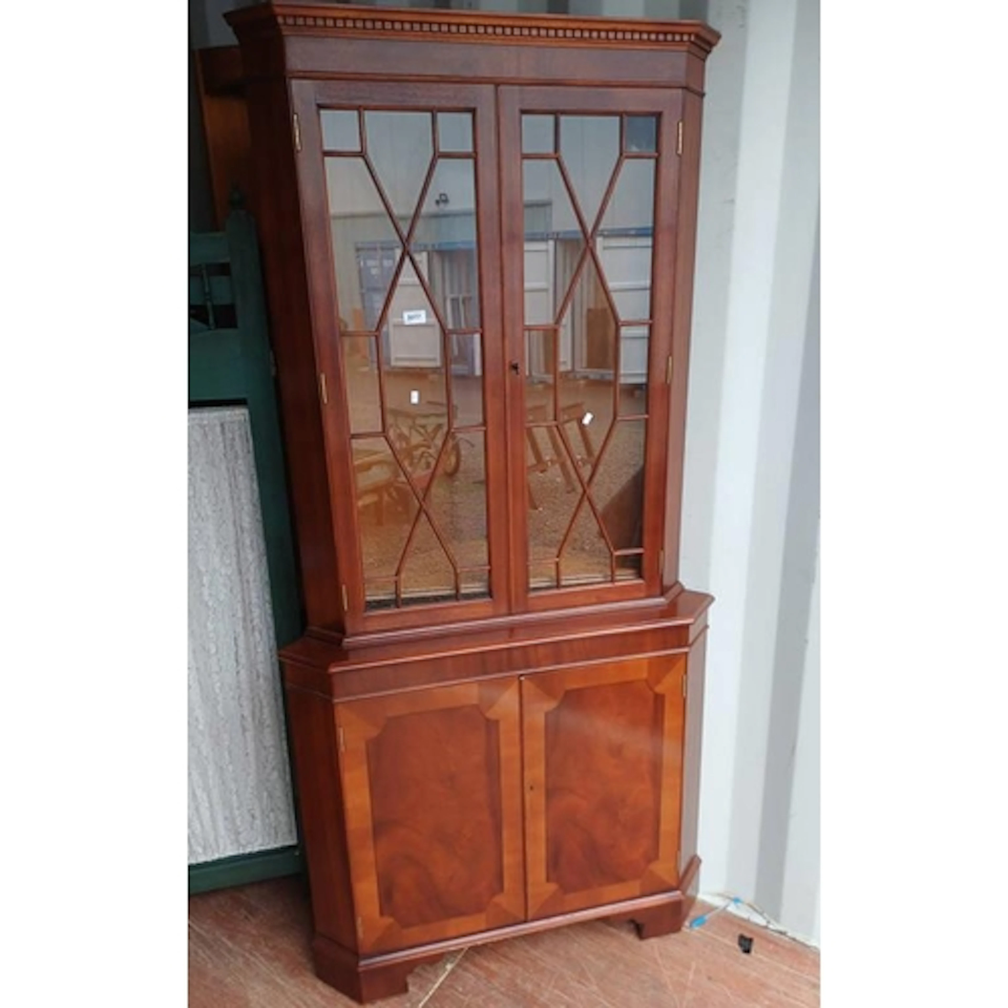 LATE 20TH CENTURY MAHOGANY CORNER CABINET WITH 2 ASTRAGAL GL...