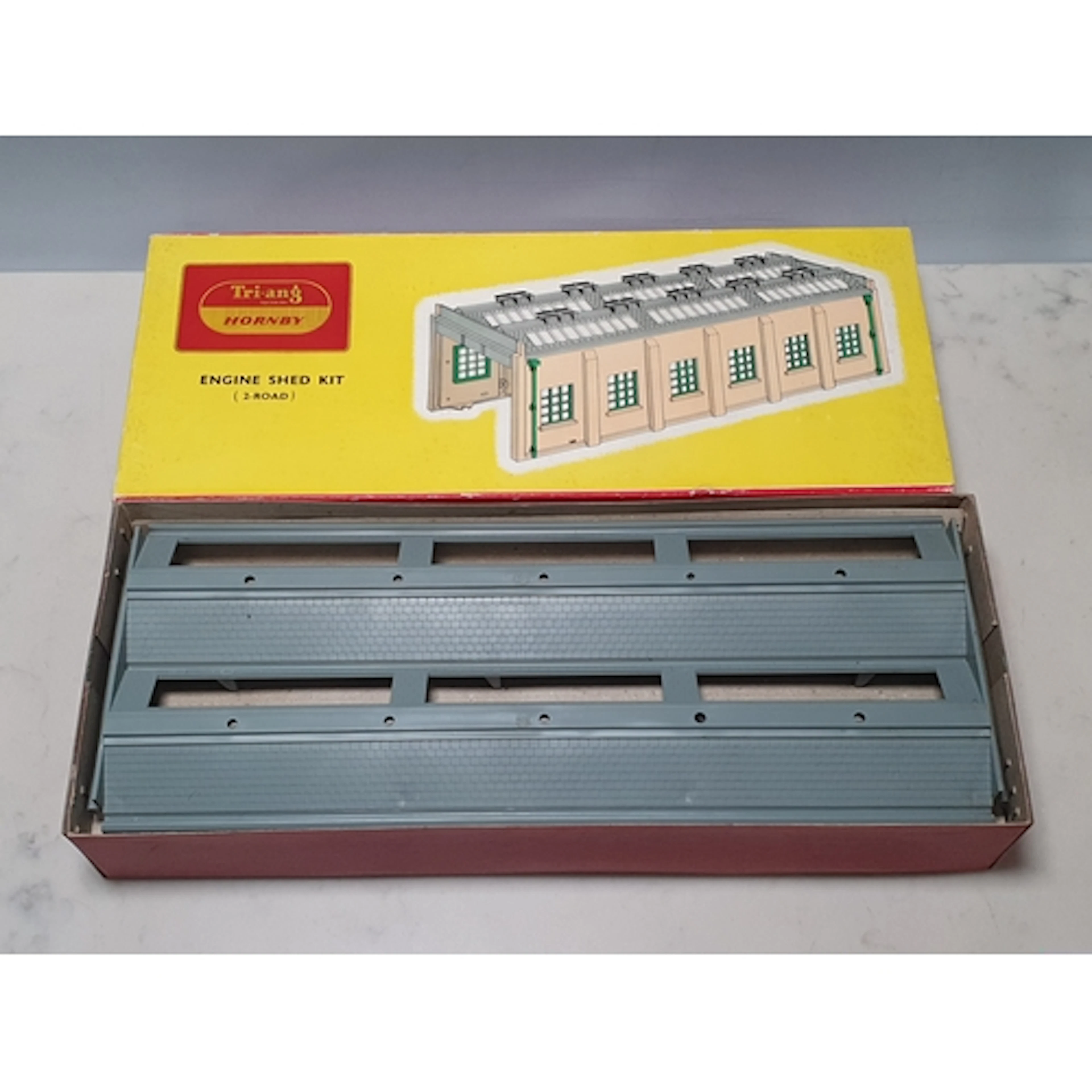 A boxed Hornby Dublo 5005 Engine Shed in Triang Hornby overs...
