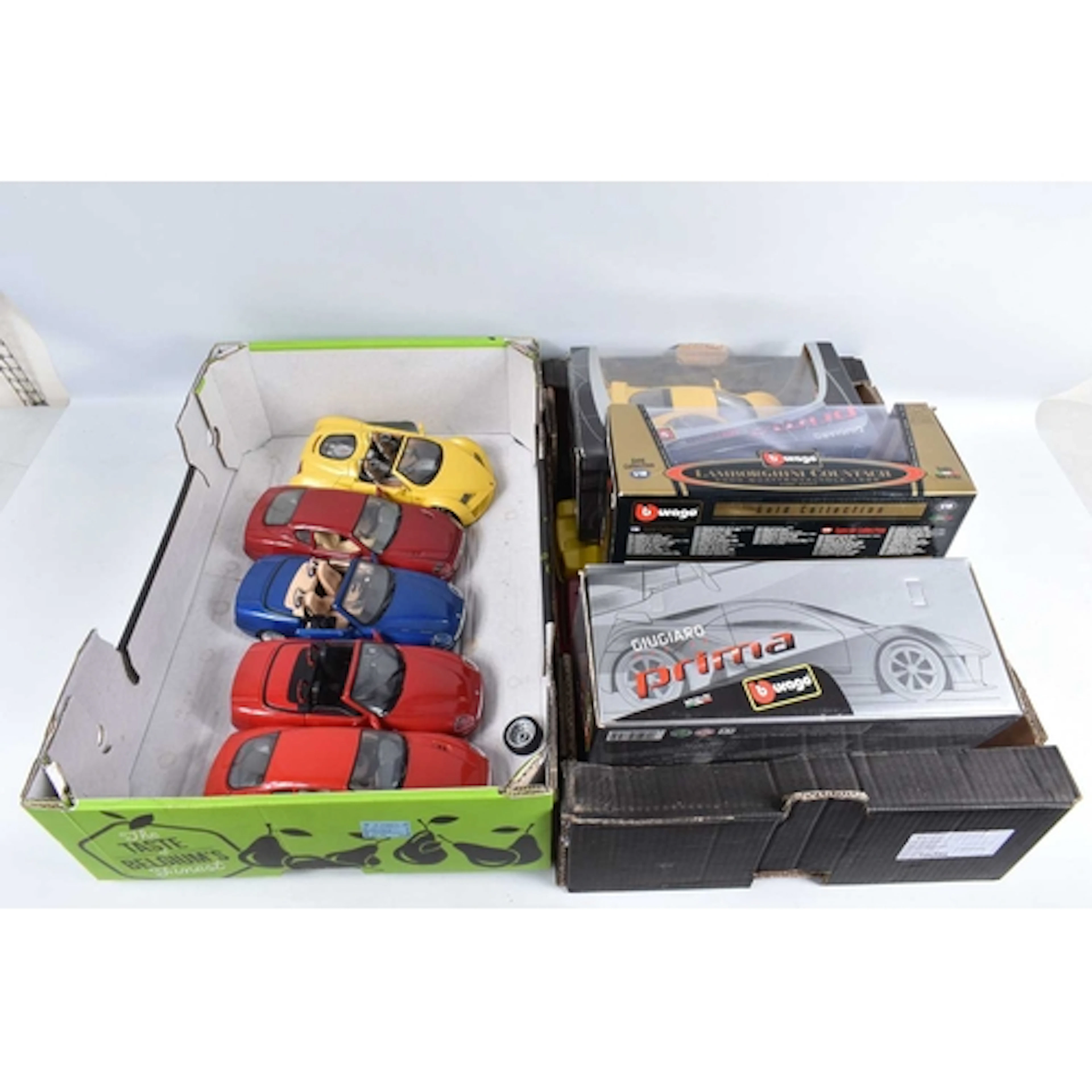 A GROUP OF BBURAGO, MAISTO AND SIMILAR ITALIAN DIECAST MODEL...