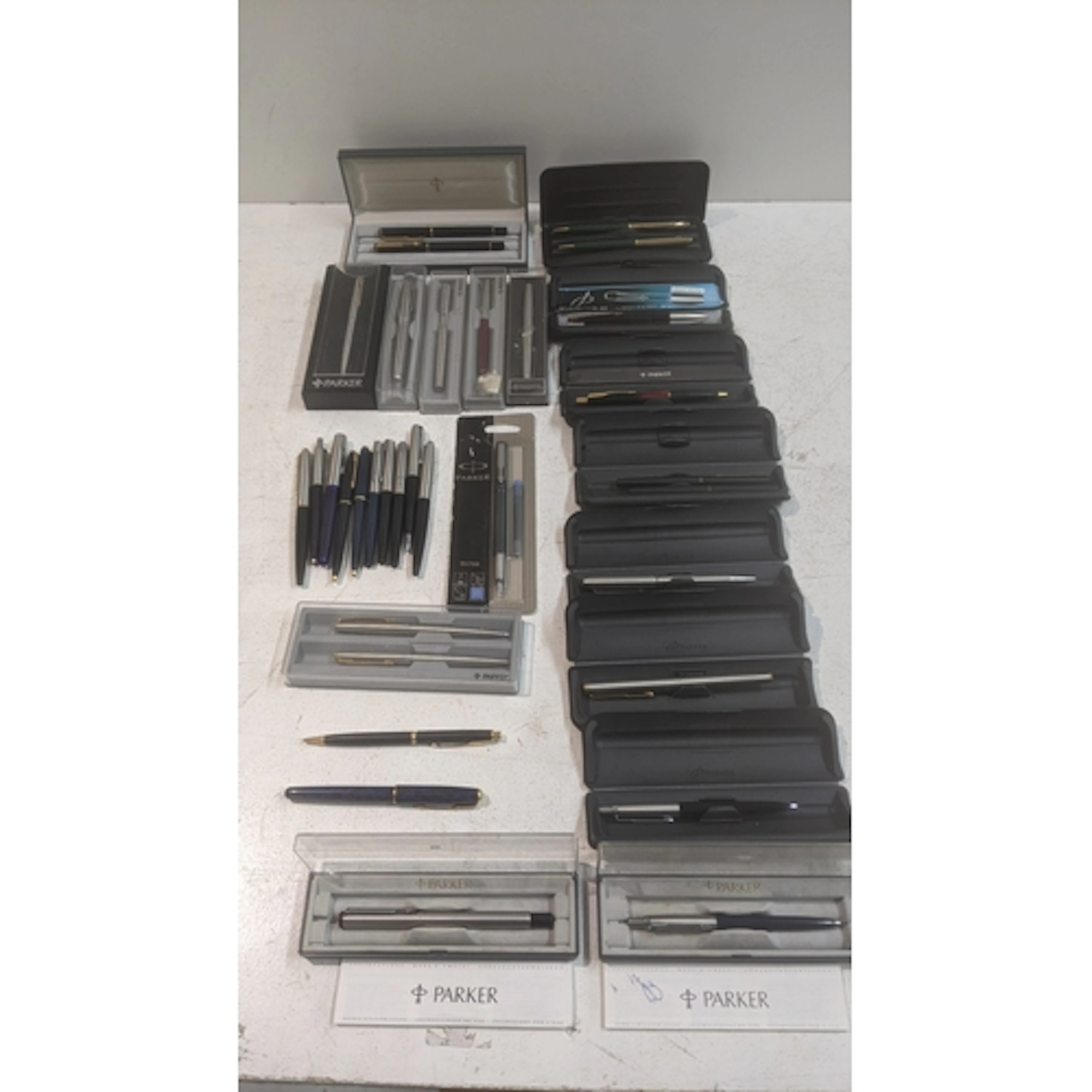A collection of boxed and unboxed Parkier writing equipment ...