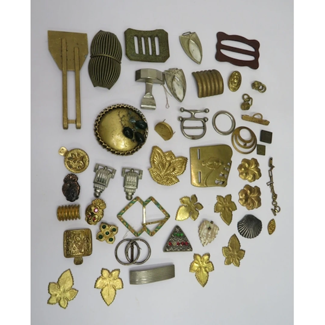Vintage Belt Buckles, mostly unmatched (LD1)