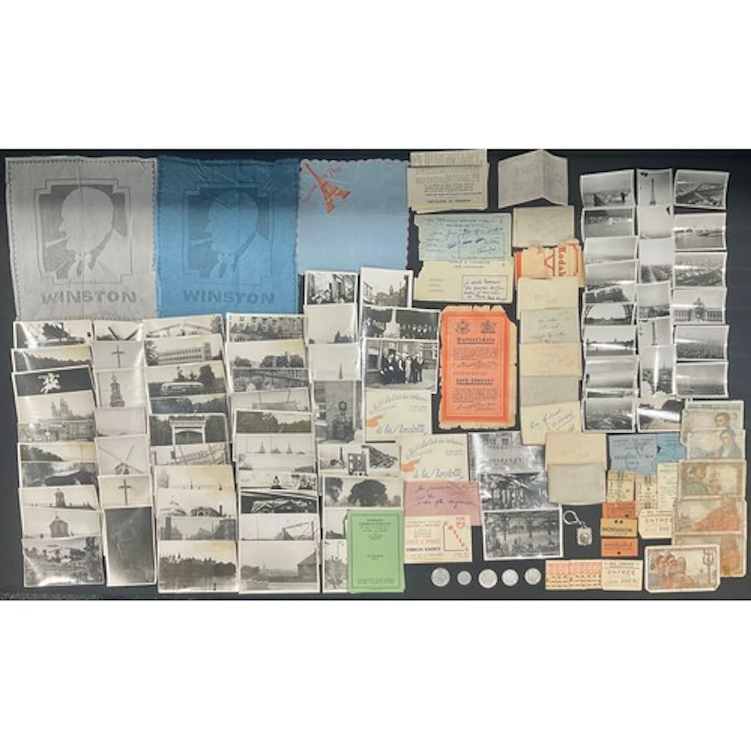 Militaria - A WW2 Passierschein or safe conduct pass, as dro...
